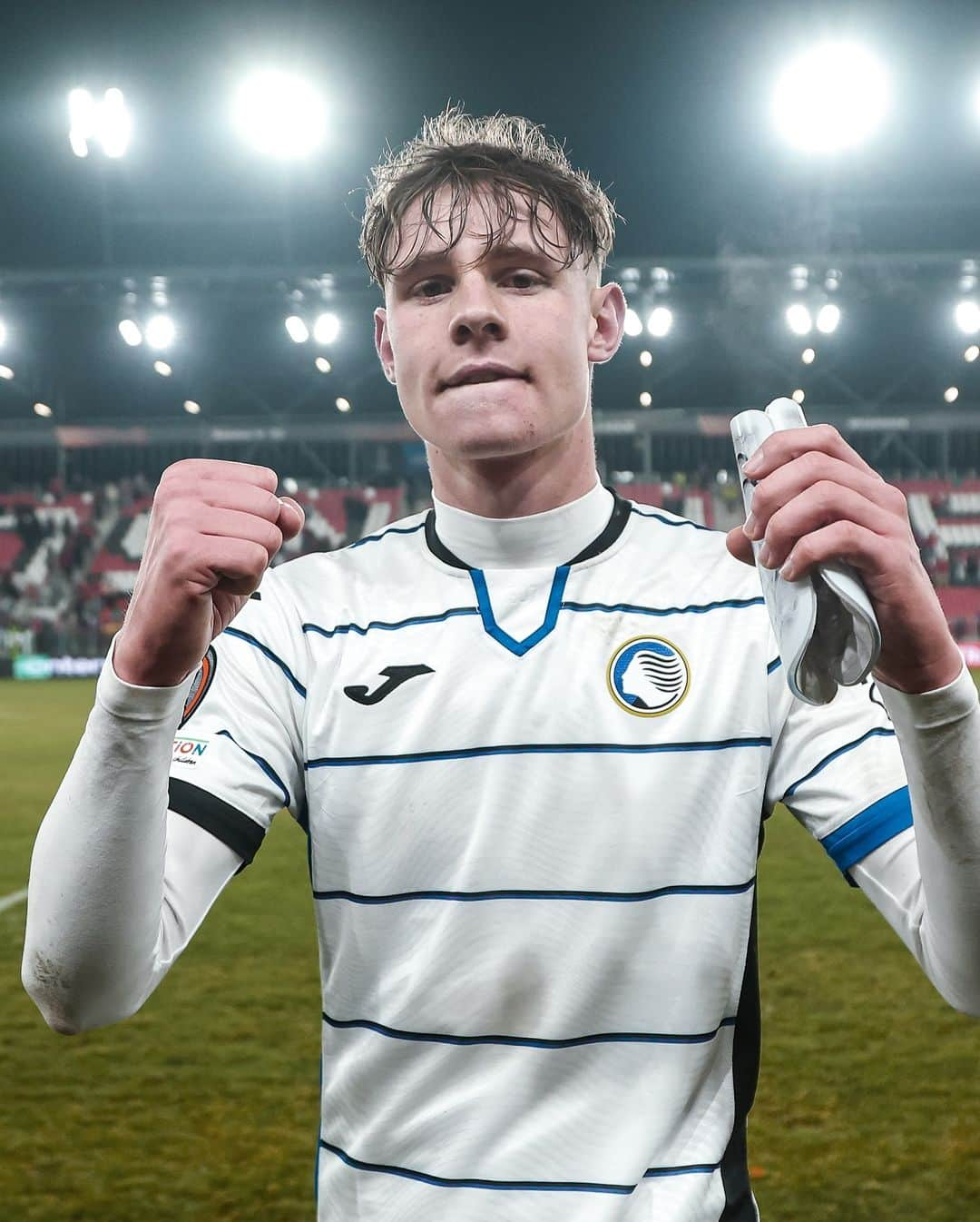 アタランタBCさんのインスタグラム写真 - (アタランタBCInstagram)「Che esordio, Tommi! 👏🏼🌟  What a first-team debut, @tommaso_del_lungo! 👏🏼🌟  #UEL #GoAtalantaGo ⚫️🔵」12月17日 0時00分 - atalantabc