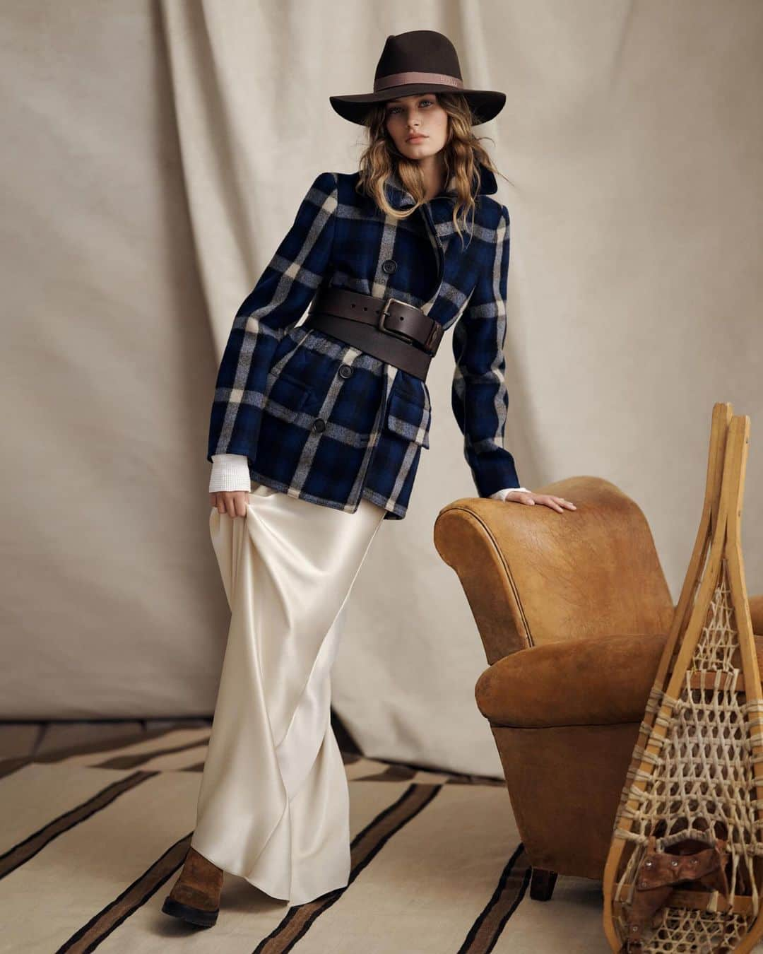 Polo Ralph Laurenさんのインスタグラム写真 - (Polo Ralph LaurenInstagram)「The motif of the season is transformed through a bold shade of blue in our #PoloRalphLauren Plaid Wool-Blend Peacoat.  Contrasted here with mocha-hued accessories and a cream satin slip dress.    Explore women’s #PoloRLStyle via the link in bio.」12月17日 0時01分 - poloralphlauren