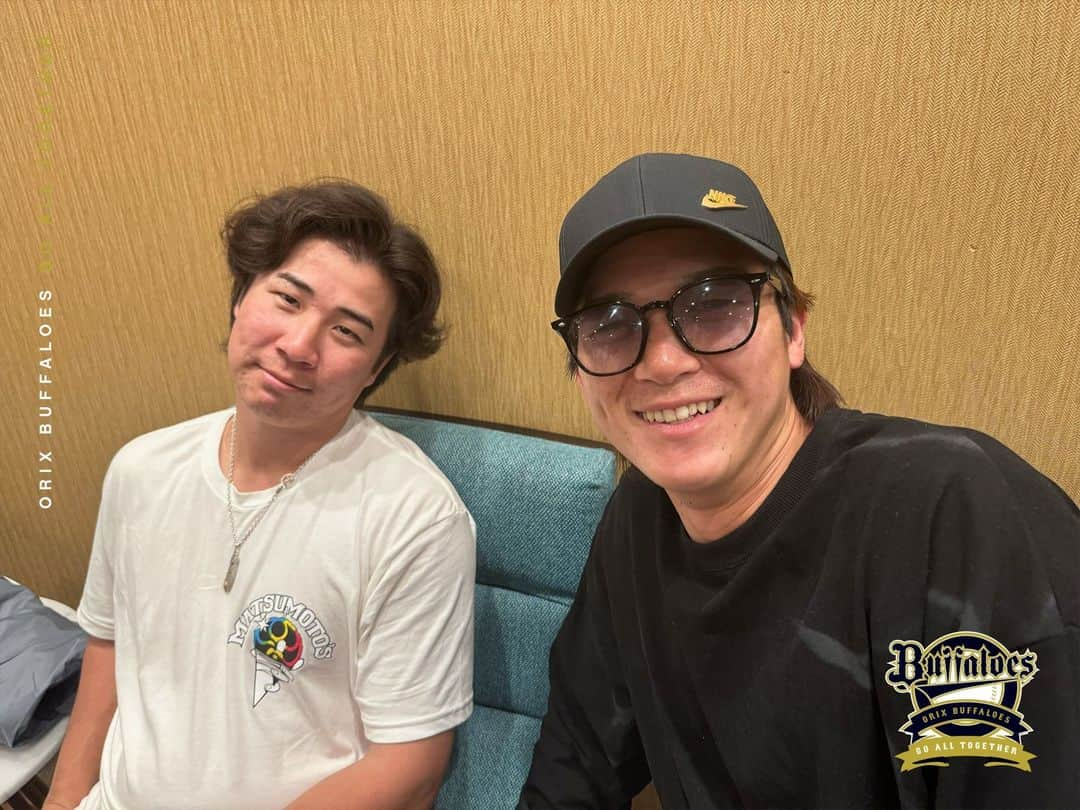 オリックス・バファローズさんのインスタグラム写真 - (オリックス・バファローズInstagram)「#安達了一 #山足達也 #佐野皓大 #優勝旅行中の一コマ #ハワイ #本日日本へ帰国 #Bs2023 #buffaloes #baseball #ORIX #プロ野球」12月17日 10時06分 - orix_buffaloes