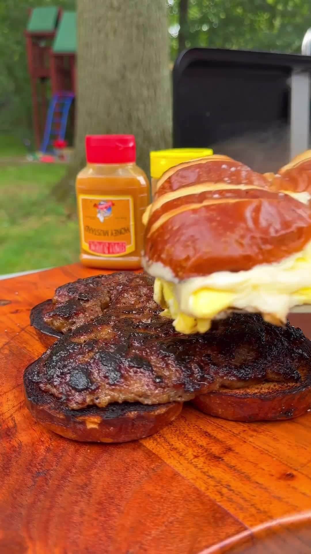 Flavorgod Seasoningsのインスタグラム：「Big Boy Breakfast Sliders by Customer:➡ @cookingwithcarrrl Seasoned with:➡ #Flavorgod Buttery Cinnamon Roll!🔥⁠ -⁠ Add delicious flavors to your meals!⬇️⁠ Click link in the bio -> @flavorgod | www.flavorgod.com⁠ -⁠ "Maple sausage covered with @flavorgod Buttery Cinnamon Roll & griddled up! The sugars in the seasoning caramelized too quickly & I’ll cook these at a lower temp next time, but the flavor was spot on. Full recipe up tomorrow!" 🔥🔥🔥⁠ -⁠ FlavorGod Seasonings:⁠ 🌿Made Fresh⁠ ☀️Gluten free⁠ 🥑Paleo⁠ ☀️KOSHER⁠ 🌊Low salt⁠ ⚡️NO MSG⁠ 🚫NO SOY⁠ ⏰Shelf life is 24 months⁠ -⁠ #breakfast #fitness #food #foodporn #foodie #instafood #foodphotography #foodstagram #yummy #instagood  #foodies #tasty #cooking #instadaily #lunch #healthy #seasonings #flavorgod #lowsodium #glutenfree #dairyfree」