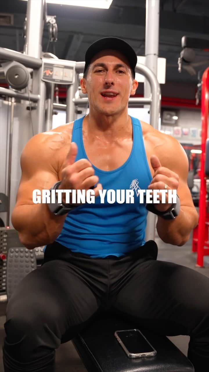 サディク・ハドゾビックのインスタグラム：「Real talk - how intense are your training sessions on a scale of 1-10?」