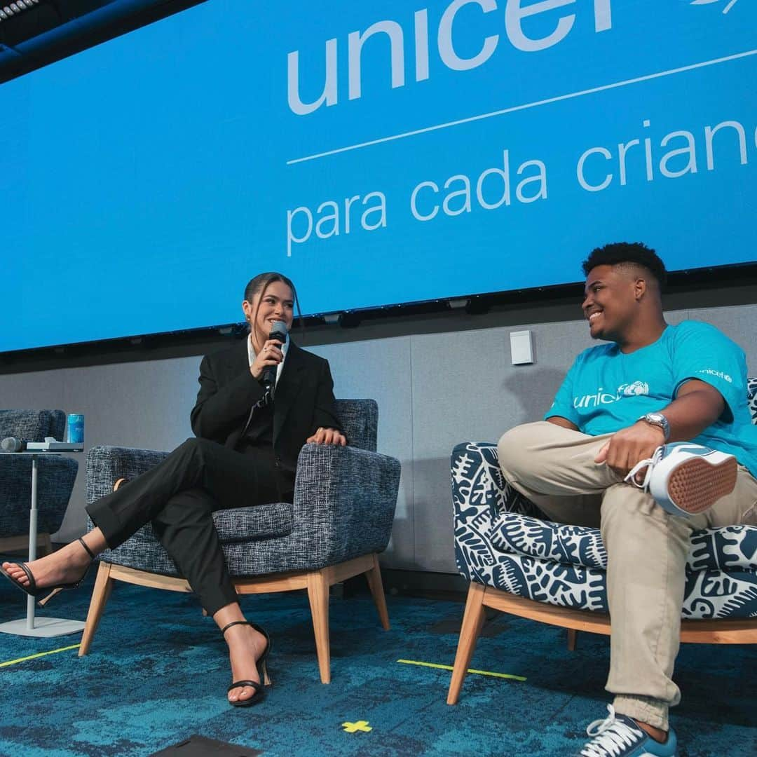 Maisa Silvaさんのインスタグラム写真 - (Maisa SilvaInstagram)「Um dos dias mais especiais da minha vida. Ser nomeada embaixadora do Unicef, que tem um papel tão importante no mundo todo, me deixa além de honrada. Usar a minha voz para contribuir com causas importantes para a nossa sociedade sempre foi uma das minhas prioridades. Espero fazer um trabalho lindo ao lado dos meus amigos embaixadores para promover e defender os direitos das crianças e adolescentes do nosso país. Obrigada @unicefbrasil por confiar em mim :) Obrigada @thaynaraog @soaresmonteiro_ @turmadamonica pelas palavras lindas e por me receberem tão bem. Vamos juntos ♡」12月17日 3時02分 - maisa