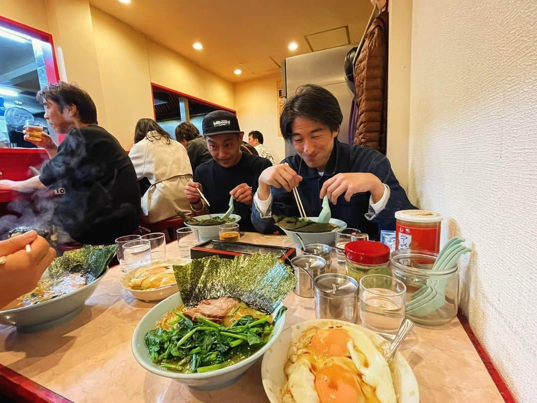 渡邊忍さんのインスタグラム写真 - (渡邊忍Instagram)「【家納め】 #家系プライド #化調連合 #ASPARAGUS #ゴッツボーイズ」12月17日 3時17分 - watanabeshinobu