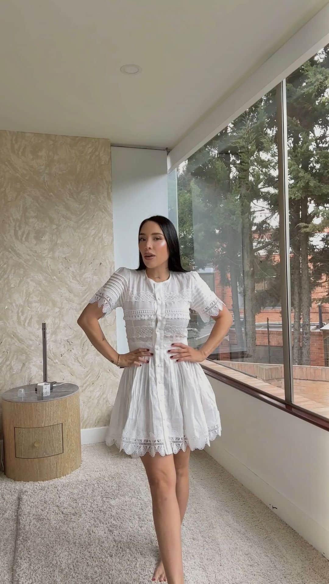Luisa Fernanda Wのインスタグラム：「Voy a estar bastantes días en clima caliente, y estas fueron algunas de mis compras, últimamente ando probando marcas nuevas y así voy mirando con que me siento identificada. 🫶🏻」