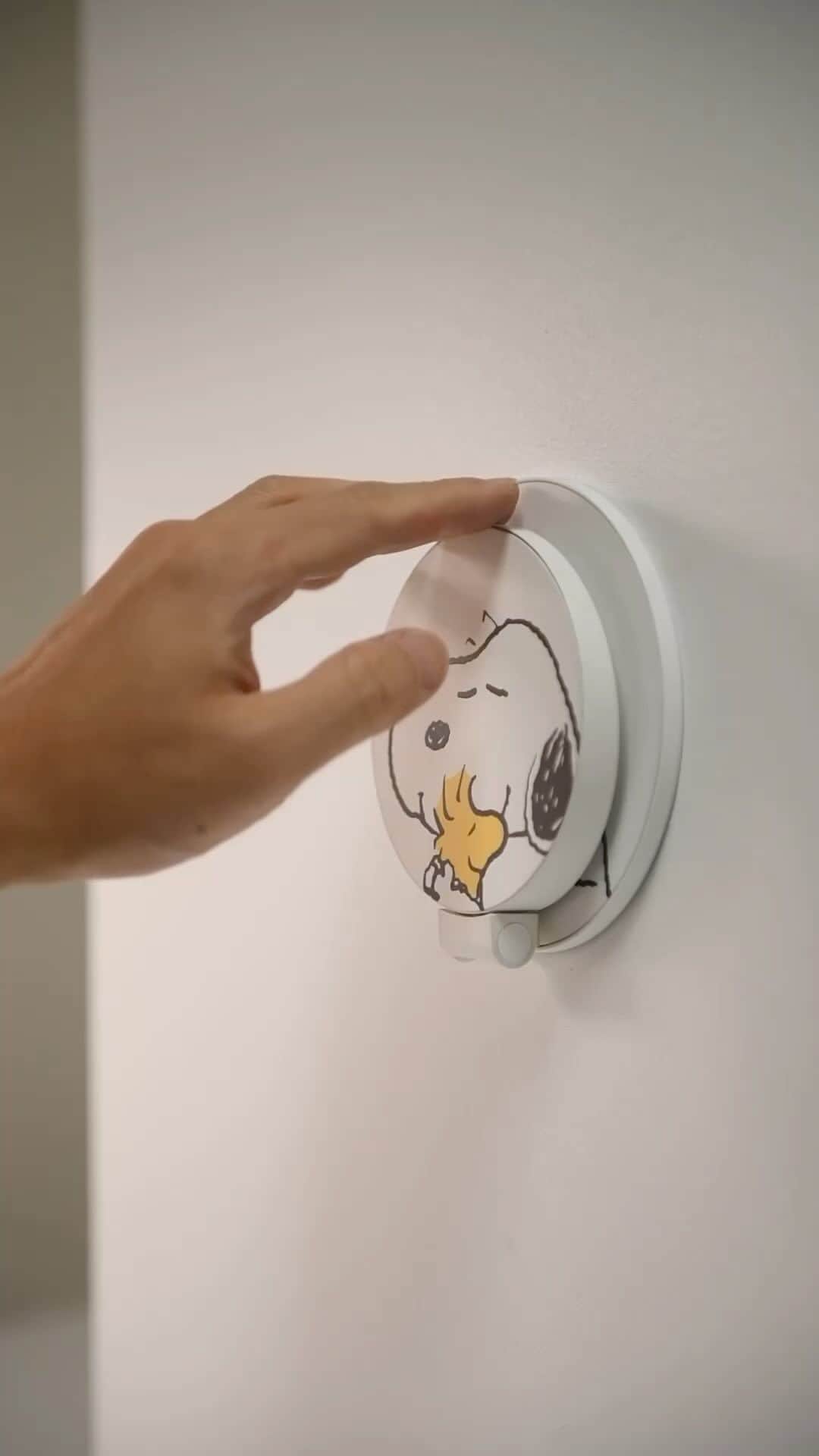 スヌーピーのインスタグラム：「Elevate your space with Gravy and Ramen Wall Sconces - Peanuts Special Edition. Tailored sophistication meets customizable lighting. Gravy’s rotatable lamp head and interchangeable plates give you control, while Ramen effortlessly goes from indoor to outdoor with diffused ambient light in 9” or 12”. Switch between classic Peanuts characters for a uniquely nostalgic vibe. Versatile lighting for every mood.」