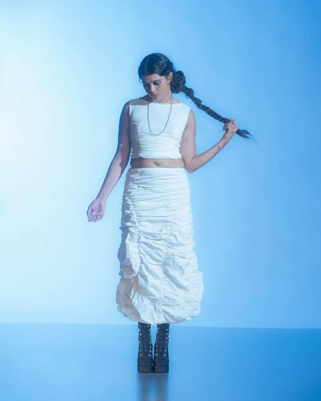 UNIFさんのインスタグラム写真 - (UNIFInstagram)「@vishwachitnis in the white Aura Top, Muli Skirt and Musidora Boot」12月17日 5時17分 - unif