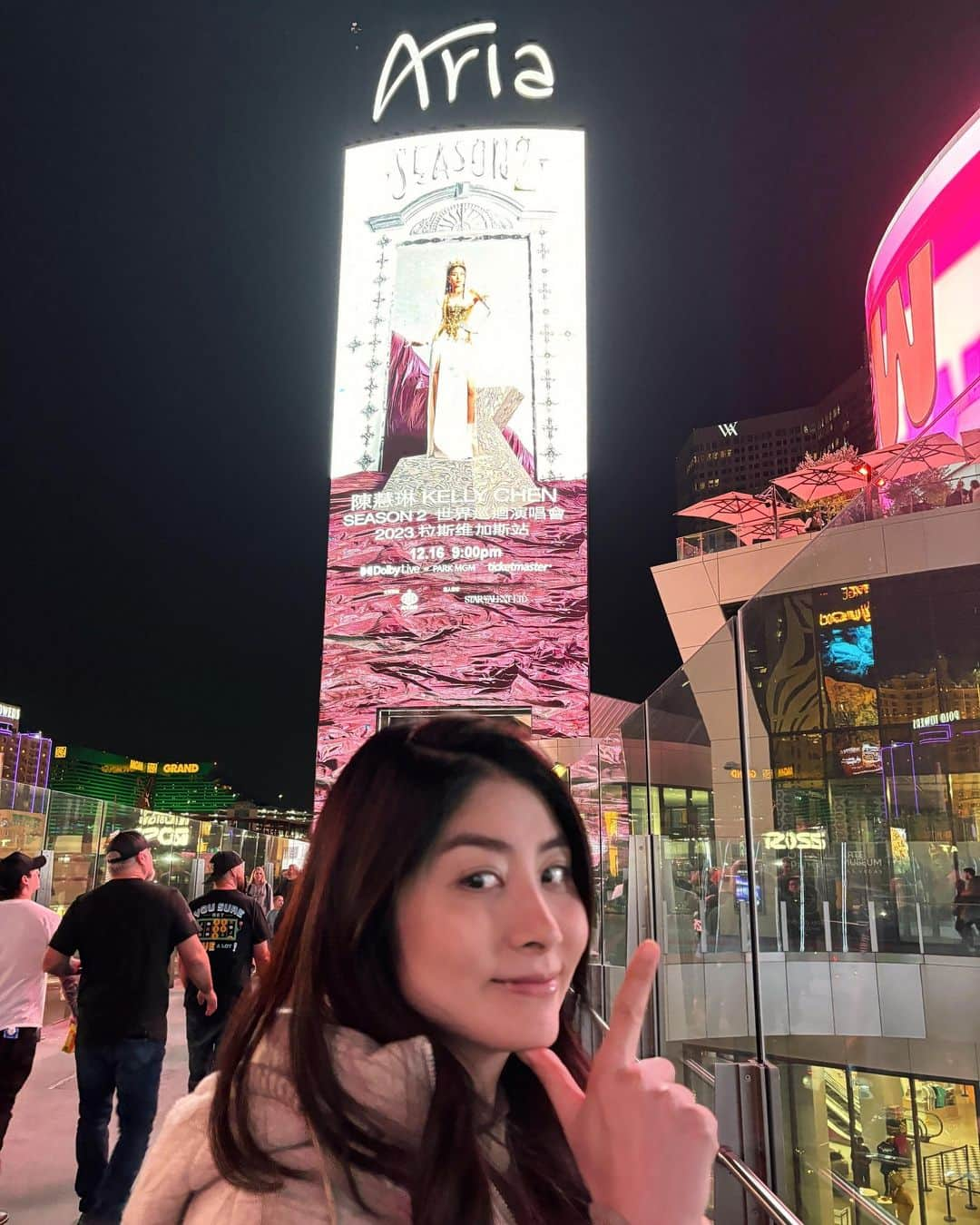 ケリー・チャン（Kelly Chen）のインスタグラム：「Good afternoon Vegas☀️ 仲有6個鐘🔜今晚見！」