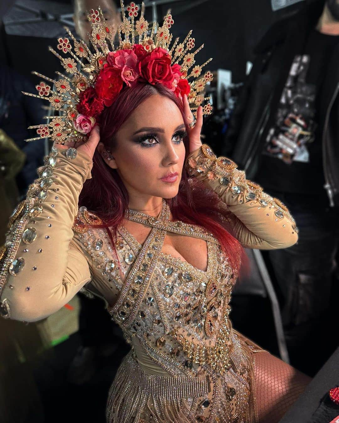 ドゥルセ・マリアのインスタグラム：「Empieza la cuenta regresiva… nos faltan solo 3 conciertos generación rebelde. Nos vemos en un ratito 🇲🇽🌹✨ Make up @cmorbeauty Hair @elpanqueee Photo @arielquirino」