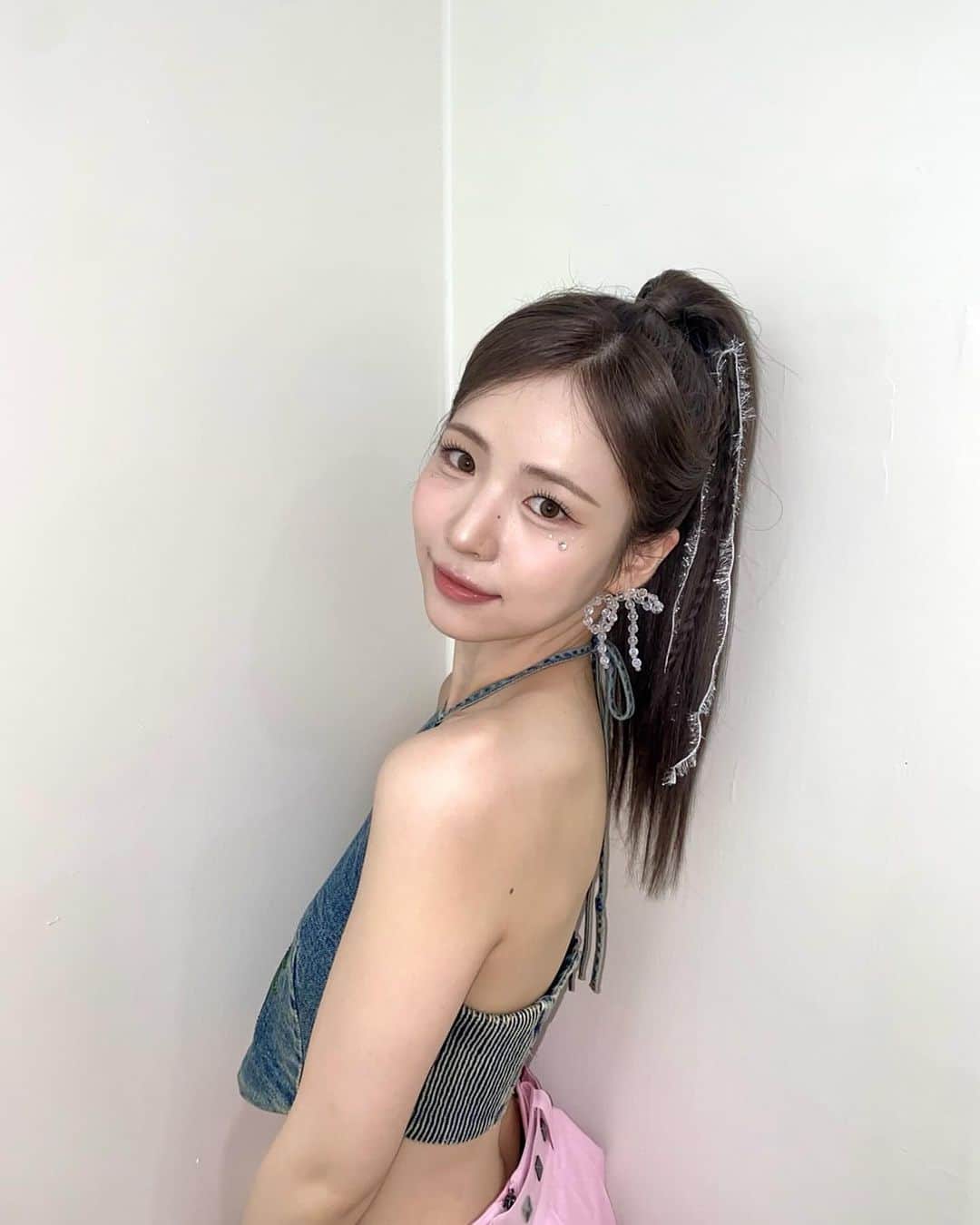 NiziUさんのインスタグラム写真 - (NiziUInstagram)「heartris🌈♡ . . . #niziu #maya」12月17日 19時15分 - niziu_artist_official