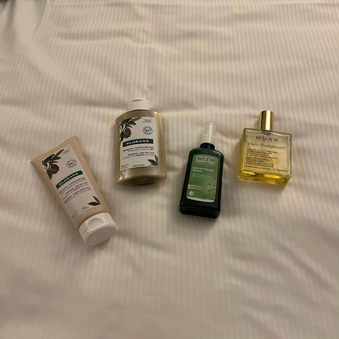 西山乃利子さんのインスタグラム写真 - (西山乃利子Instagram)「Essential items to prevent dryness 乾燥対策のマストアイテム🌍」12月17日 19時48分 - nokko_626