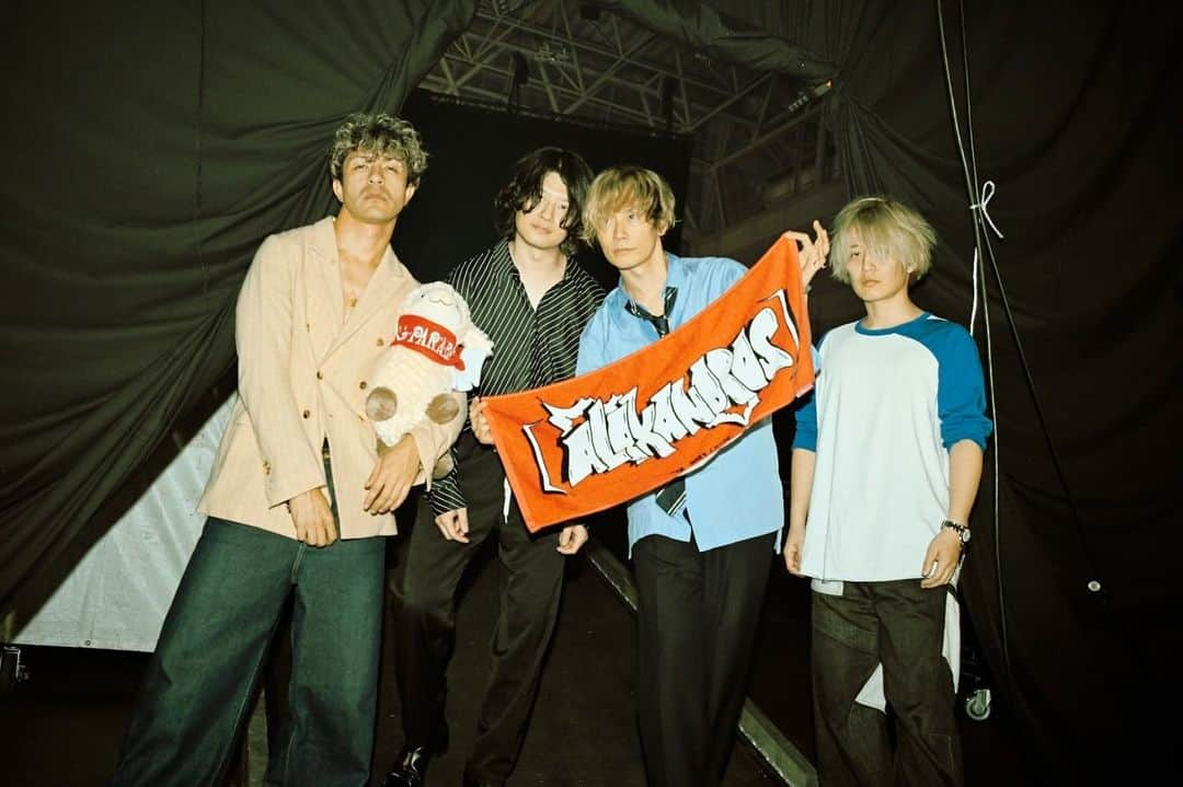 [ALEXANDROS]のインスタグラム：「Merry Rockなんと10回目で皆勤賞でした 最高の夜でした いつも粗挽きな声をありがとう 愛してるぜ名古屋 また来年ね  洋平  #メリロ #Alexandros」