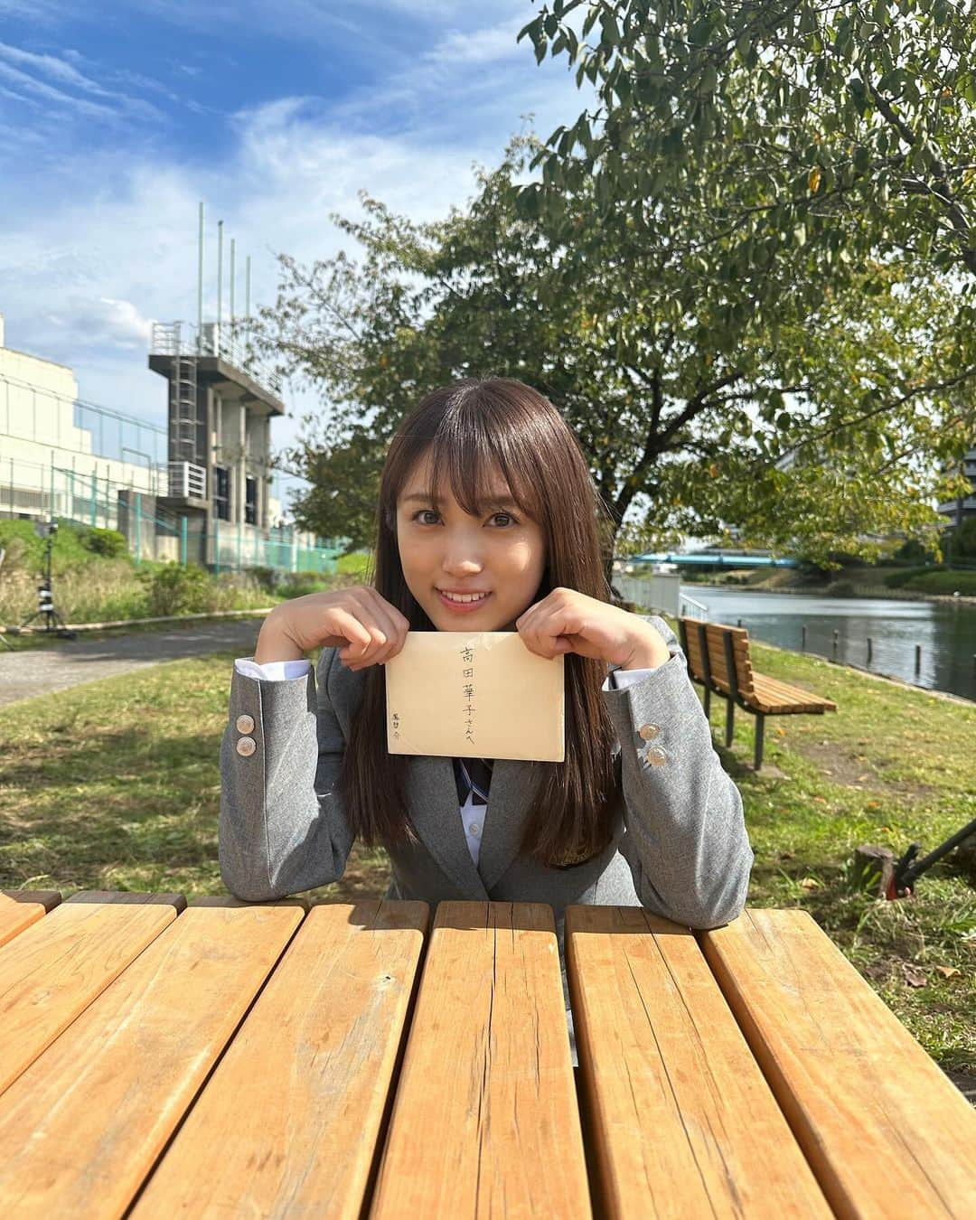 村井の恋のインスタグラム：「・ 鳳から華子へ宛てたラブレター💌  本編では一瞬でしたが、熱い想いが鳳らしくクイズ形式で綴られているんです☝️  見逃した方はぜひもう一度チェックしてみてください☺️  #tbs #ドラマストリーム #恋愛のすゝめ #綱啓永 #本田響矢 #一ノ瀬ワタル #若林時英 #ひょっこりはん #矢吹奈子 #야부키나코 #Netflix先行配信中 #12月19日深夜24時58分放送 #放送終了後TVerにて無料配信 #クイズ形式のラブレター #こいすす」