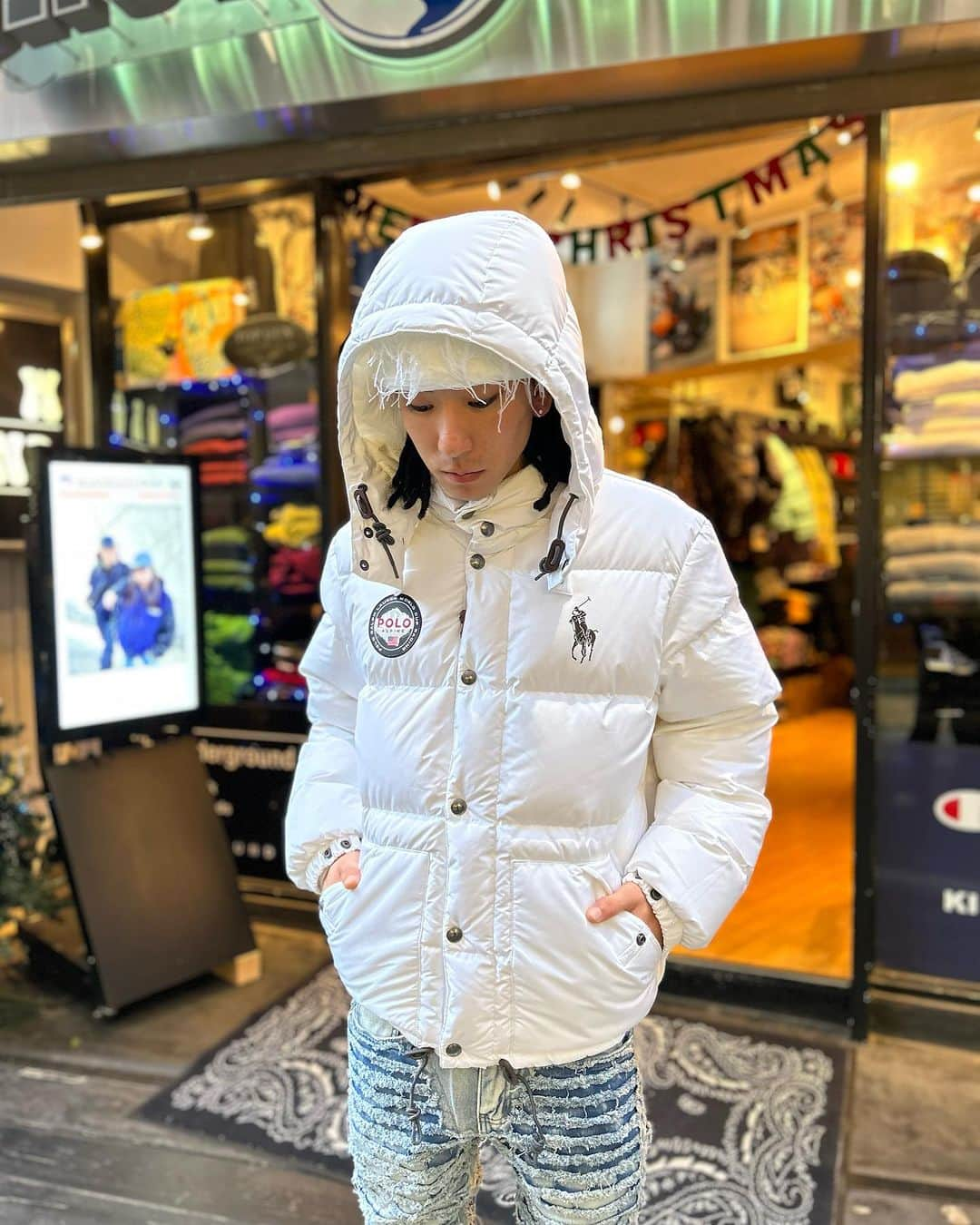 GROW AROUNDさんのインスタグラム写真 - (GROW AROUNDInstagram)「#growaroundnewarrivals  POLO RALPH LAUREN  WATER REPELLENT PATCHWORK DOWN JACKET   WORLD CUP RACING ALPINE DOWN JACKET  POLO RALPH LAUREN TWO TONE DOWN VEST  US買付からパッチワークのKNITモチーフのDOWN JACKETやALPINE WORLD CUPモチーフのDOWN JACKETこちらは内側にナンバリングが入っています。 OLIVEとBLACKの切り替えしになったDOWN VESTも入荷しました。 全てUSラインになります。 WEBUP完了しております!!」12月17日 20時14分 - growaround