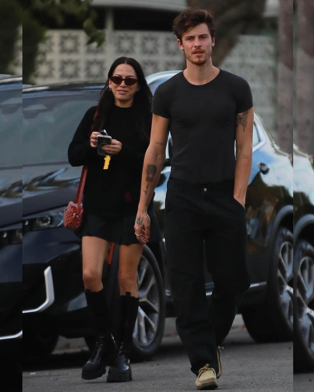 Just Jaredのインスタグラム：「Shawn Mendes and Dr. Jocelyne Miranda were all smiles while getting some holiday shopping done in Los Angeles today. We’ve got more pics over at JustJared.com! #ShawnMendes #DrJocelyneMiranda Photos: Backgrid」