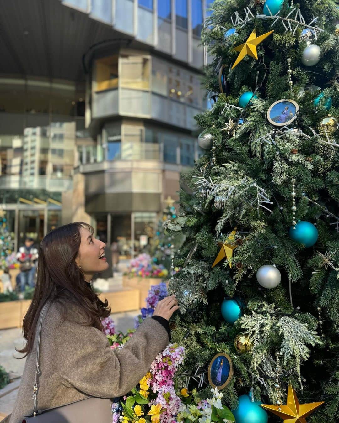松本リコさんのインスタグラム写真 - (松本リコInstagram)「・ ・ ・ ・ 日比谷...🎄.* ・ ・ ・ #japanesegirl #japangirl  #ハーフ顔 #fashion #ファッション #🎄 #クリスマスツリー #christmastree  #ウィッシュ #wish #ディズニー #disney  #日比谷ミッドタウン #デート #date  #日比谷ミッドタウンイルミネーション」12月17日 12時05分 - rico.matsumoto