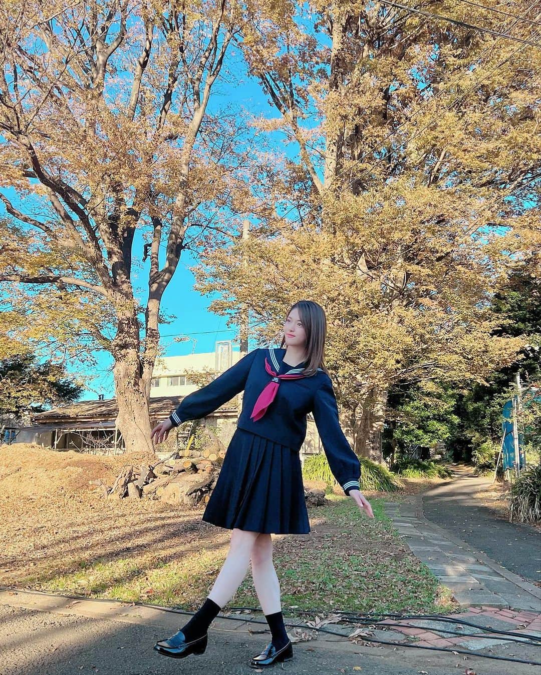 松村沙友理さんのインスタグラム写真 - (松村沙友理Instagram)「🍎  「新しいカギ」ありがとうございましたっ！  学校かくれんぼ ドキドキしたぁ🥹  久しぶりのセーラー服！ 着れて嬉しいなぁ😊  #新しいカギ #セーラー服」12月17日 12時14分 - matsumura_sayuri_official