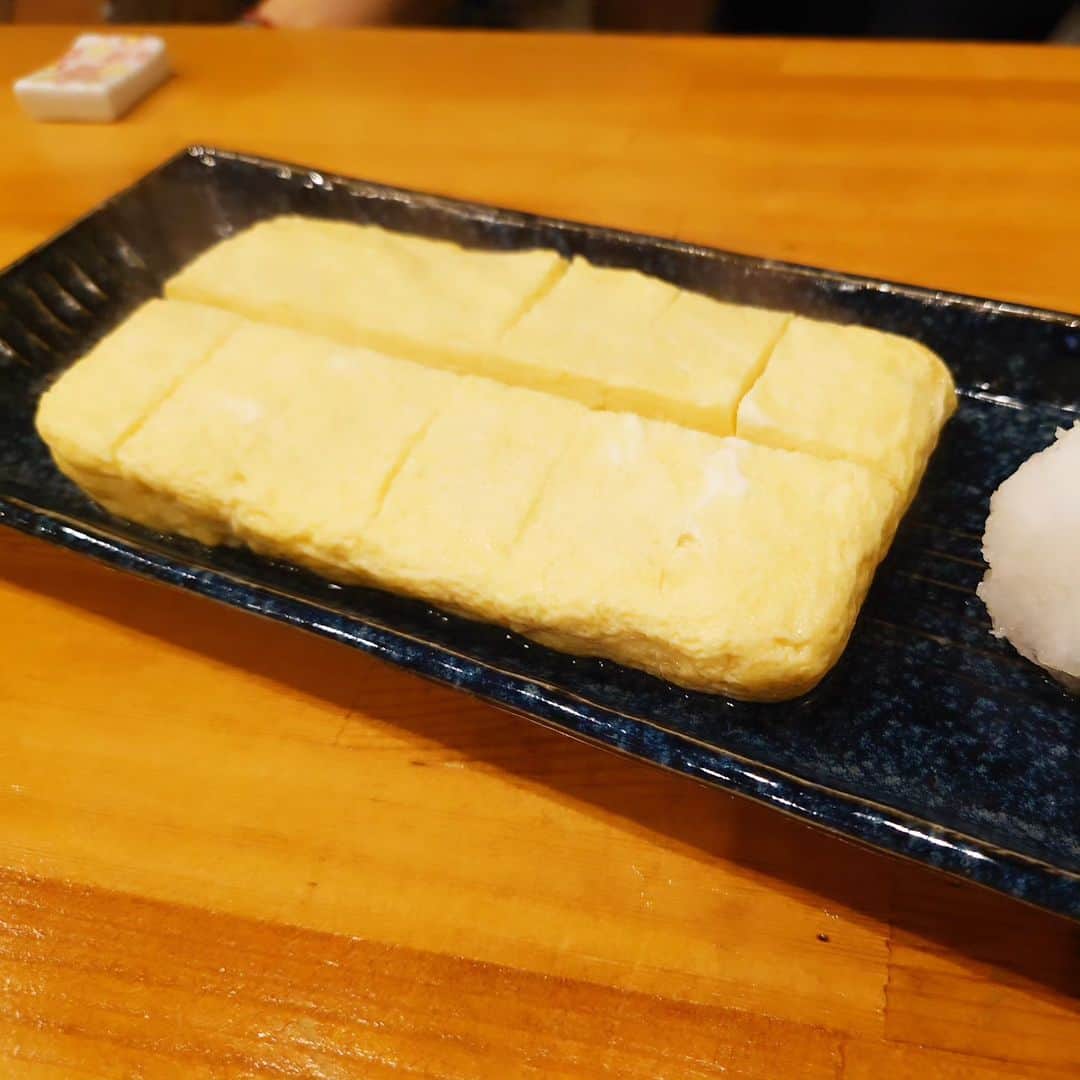 伊勢みずほさんのインスタグラム写真 - (伊勢みずほInstagram)「長芋そうめん😭生姜玉子ごはん😭 ツルじいマスター😭　  家族の元へ帰られたマスターは 変わらず楽しそうに素敵なマスターでした✨  振り返れば、 マスターが新潟にいらした年月は貴重で、 その間に出逢うことができ、 お料理をいただくことができ、 お人柄が味になるのだと教わりました。  やっぱり最高に美味しくて沁みるお料理でした。  昨日は東京に住む幼馴染み夫婦と ほっこり和みの時間を過ごさせていただきました🍚  次はいつ来られるかな。 またすぐに行きたいなぁ🥰  #彩膳ちくら #大山駅グルメ #大山駅 #東京グルメ #伊勢みずほ #感謝」12月17日 14時03分 - isemizuhoo