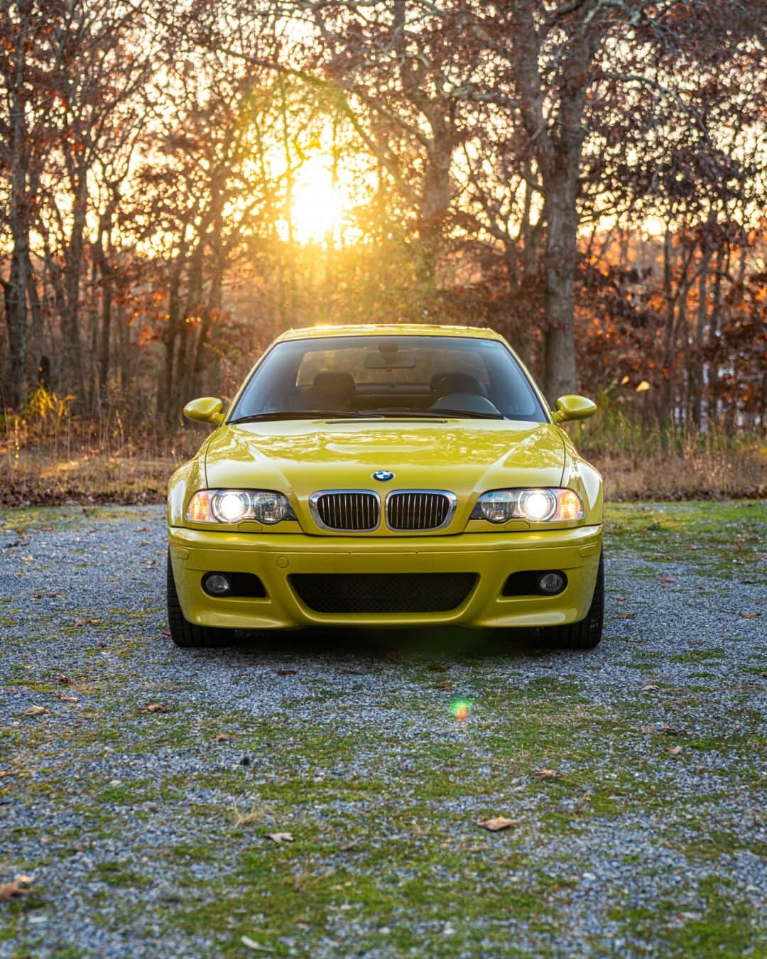 BMWのインスタグラム：「Phoenix Yellow to brighten up those frosty mornings ❄️🍁 📸: @ryanfriedmanmotorcars #BMWRepost  The 2004 BMW M3.  #THEM3 #BMW」