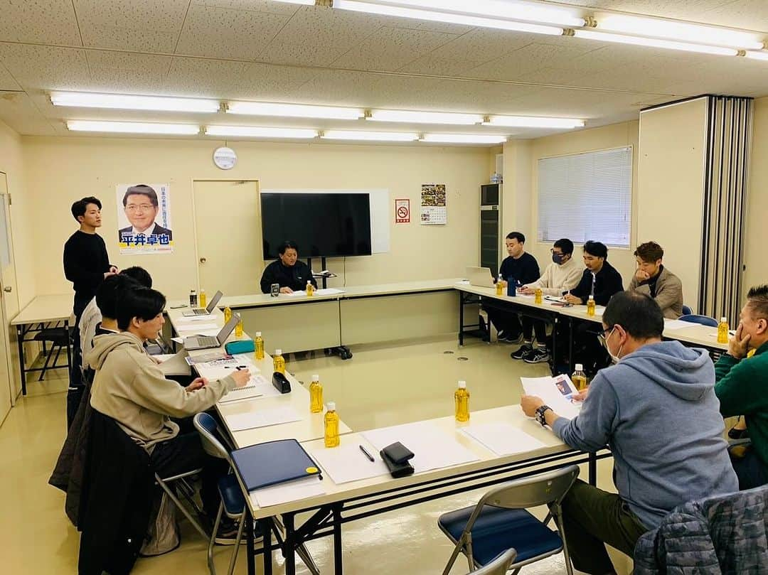 平井卓也さんのインスタグラム写真 - (平井卓也Instagram)「Had a great discussion with local entrepreneurs thinking of starting new businesses. We shared valuable insights on digitalization, impact startups, the latest on web3 and DAOs, My Number cards, and tax reforms. Thank you all for the enriching exchange. #takuyahirai」12月17日 16時25分 - hiratakuchan0125