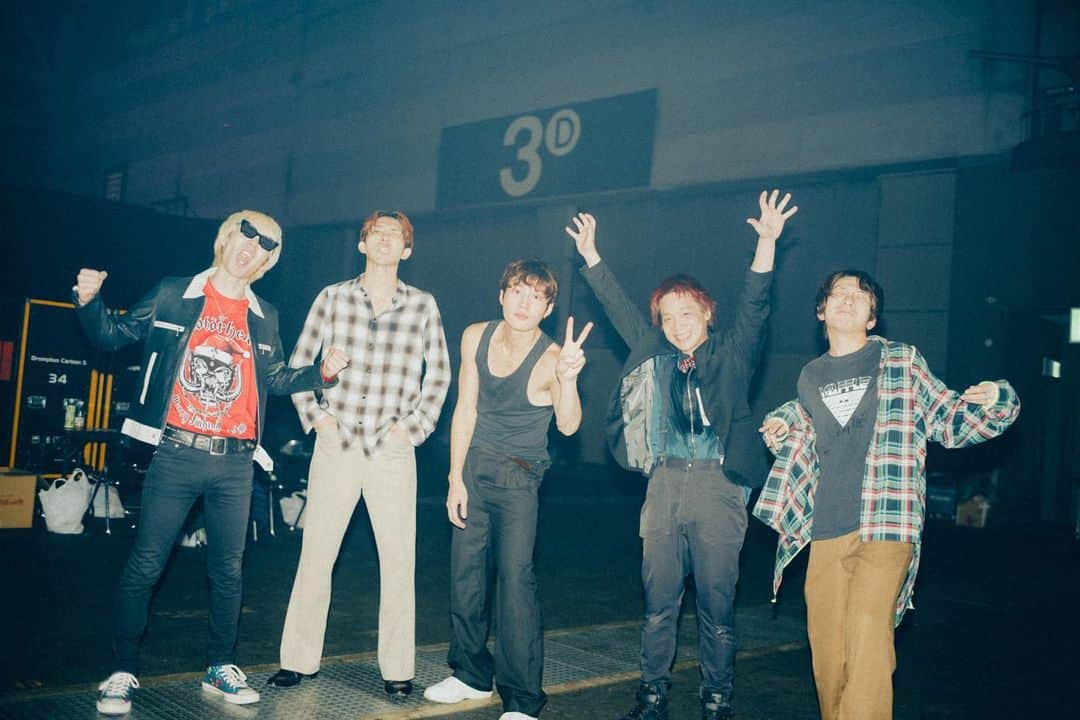 go!go!vanillasさんのインスタグラム写真 - (go!go!vanillasInstagram)「2023.12.17 ポートメッセなごや  MERRY ROCK PARADE 2023  名古屋の皆さんとひと足先にメリークリスマス！ 今年も1年ありがとうございました！！  また来年もツアーでお会いしましょう！！  #メリロ   photo by renzo @renzo1101」12月17日 17時09分 - go_go_vanillas_official