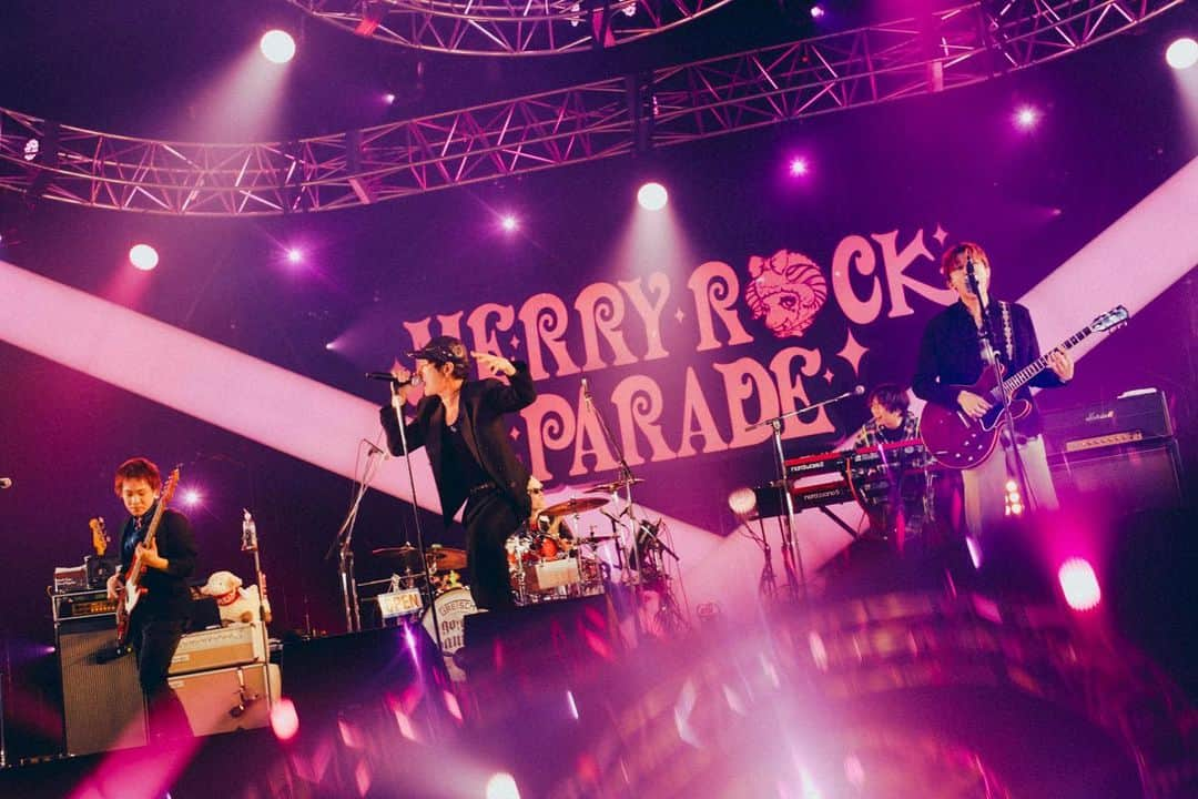 go!go!vanillasのインスタグラム：「2023.12.17 ポートメッセなごや  MERRY ROCK PARADE 2023  名古屋の皆さんとひと足先にメリークリスマス！ 今年も1年ありがとうございました！！  また来年もツアーでお会いしましょう！！  #メリロ   photo by renzo @renzo1101」