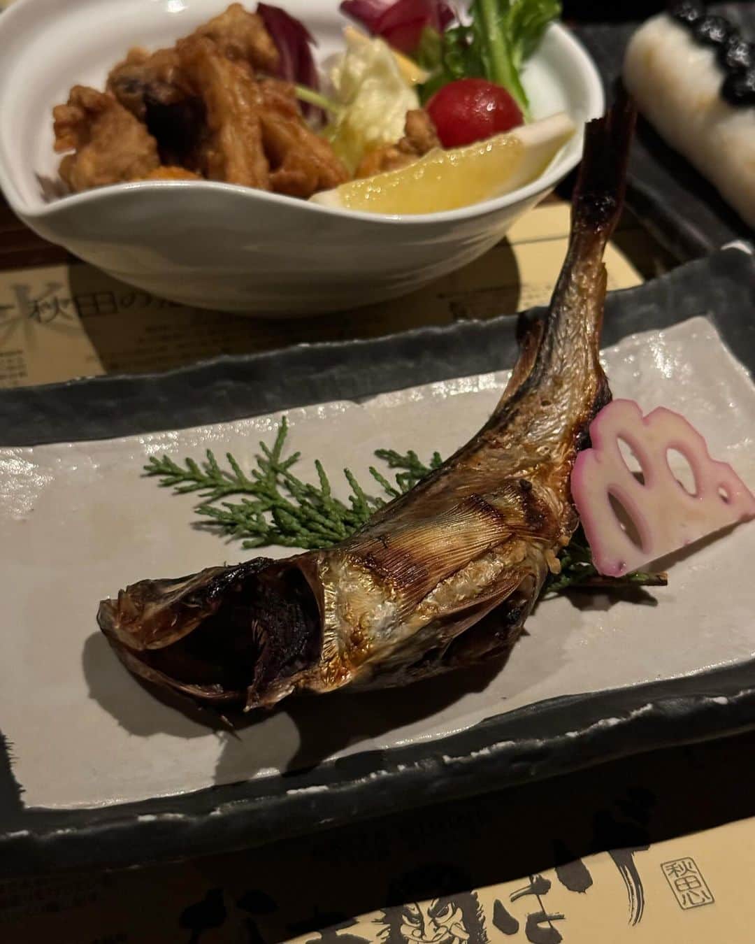 吉川ちえさんのインスタグラム写真 - (吉川ちえInstagram)「【👹Happybirthday👹】 . 双子の誕生日を りなちゃん達にお祝いしてもらったよ🥺💓 毎年お祝いありがとうございます❤️🙏 お祝いは銀座にあるなまはげで✨ 毎年なまはげにお祝いしてもらってるw😭💕 . 二次会はカラオケのパーティルームで✌️ サプライズで装飾もしてくれてた🎈✨ 沢山飲んでさわいで楽しい誕生日会でした💕 . #Happybirthday #サプライズ #誕生日会」12月17日 17時42分 - yoshikawachie_16