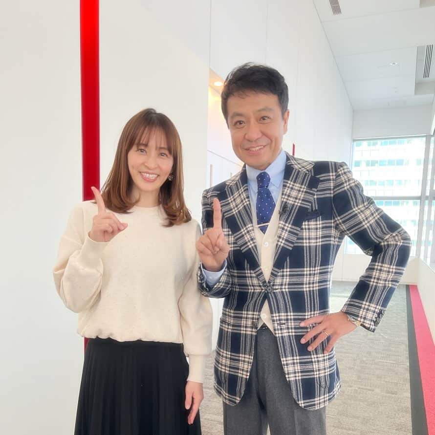 田中理恵のインスタグラム：「今年最後のシューイチでした😊‼️ あっという間に一年がたちましたぁ！ いつも、私の言葉を優しく受け止めてくれる中山秀征さん😌 ありがとうございます😌 来年もよろしくお願いします😌😉」