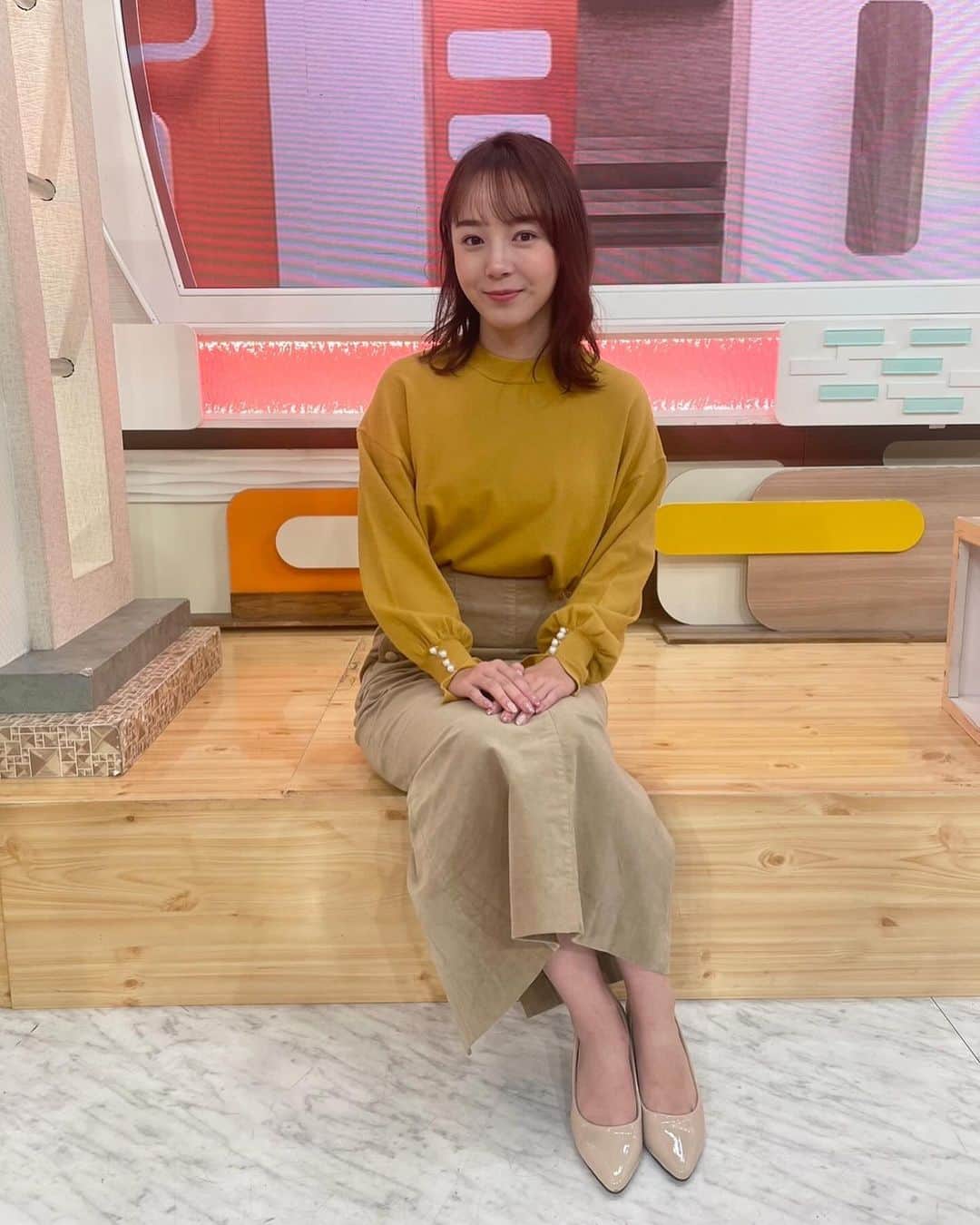 森千晴さんのインスタグラム写真 - (森千晴Instagram)「来週１週間も頑張りましょう🎄💕  12月13日(水) シャツ @feerique_one.day.trip_official スカート @techichi_official アクセサリー @phoebe_official  12月14日(木) ニット @techichiterrasse スカート @techichi_official アクセサリー @phoebe_official  12月15日(金) ニット、スカート @techichi_official アクセサリー @phoebe_official」12月17日 18時13分 - mori.chiharu