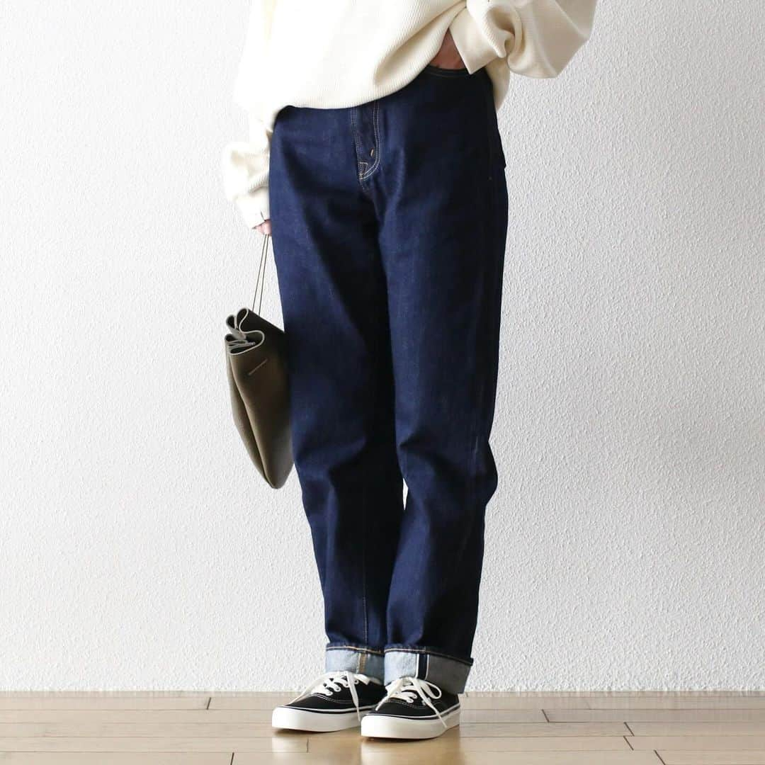 wonder_mountain_irieのインスタグラム：「_ CIOTA / シオタ “インディゴ スビンコットン 13.5oz ハイウエストデニム" ￥27,500- _ 〈online store / @digital_mountain〉 https://www.digital-mountain.net _ 【オンラインストア#DigitalMountain へのご注文】 *24時間受付 *14時までのご注文で即日発送 tel：084-973-8204 _ We can send your order overseas. Ordering procedure details can be found here. >>http://www.digital-mountain.net/html/page56.html  _ #wm_ladies  #CIOTA  #シオタ _ 実店舗：＠wonder_mountain_ #WonderMountain  〒720-0043  広島県福山市船町2-23 JR 「#福山駅」より徒歩10分 #ワンダーマウンテン #japan #hiroshima #福山 #福山市 #尾道 #倉敷 #鞆の浦 近く _ WOMEN/GOODS： @hacbywondermountain _」