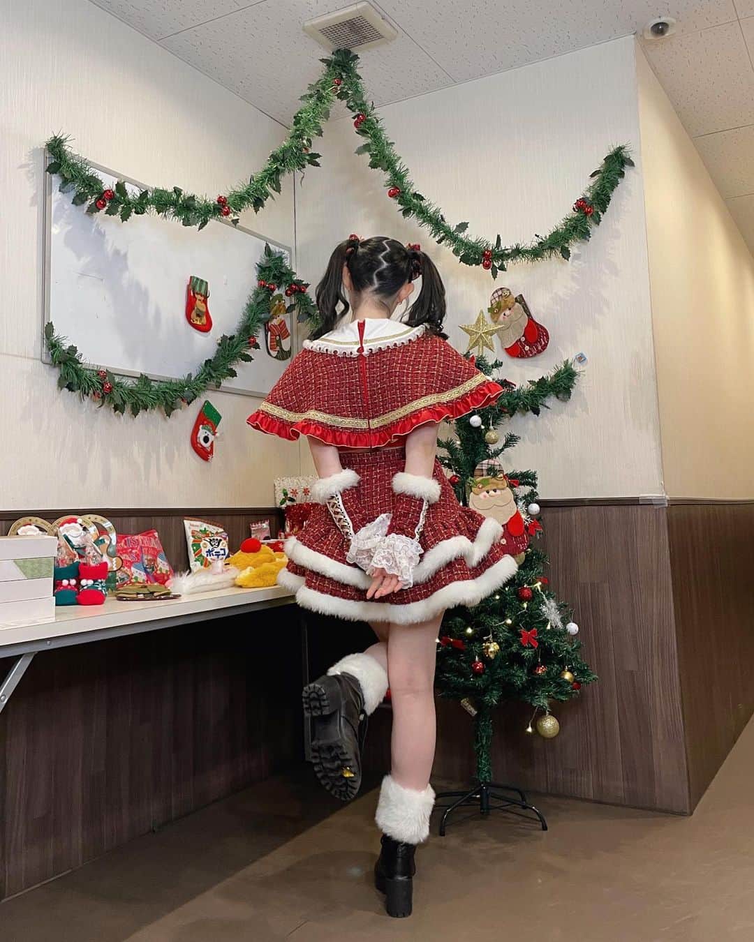 菅田愛貴さんのインスタグラム写真 - (菅田愛貴Instagram)「クリスマス衣装🎅🏻  #クリスマス #christmas #ときクリ2023 #クリスマス衣装 #アイドル #とき宣 #菅田愛貴」12月17日 21時16分 - akisudaofficial