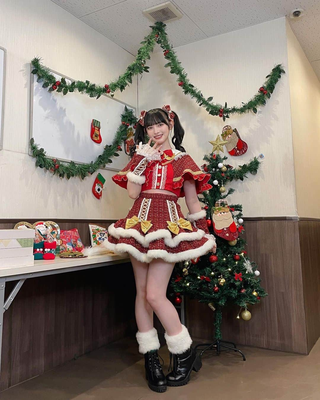 菅田愛貴さんのインスタグラム写真 - (菅田愛貴Instagram)「クリスマス衣装🎅🏻  #クリスマス #christmas #ときクリ2023 #クリスマス衣装 #アイドル #とき宣 #菅田愛貴」12月17日 21時16分 - akisudaofficial