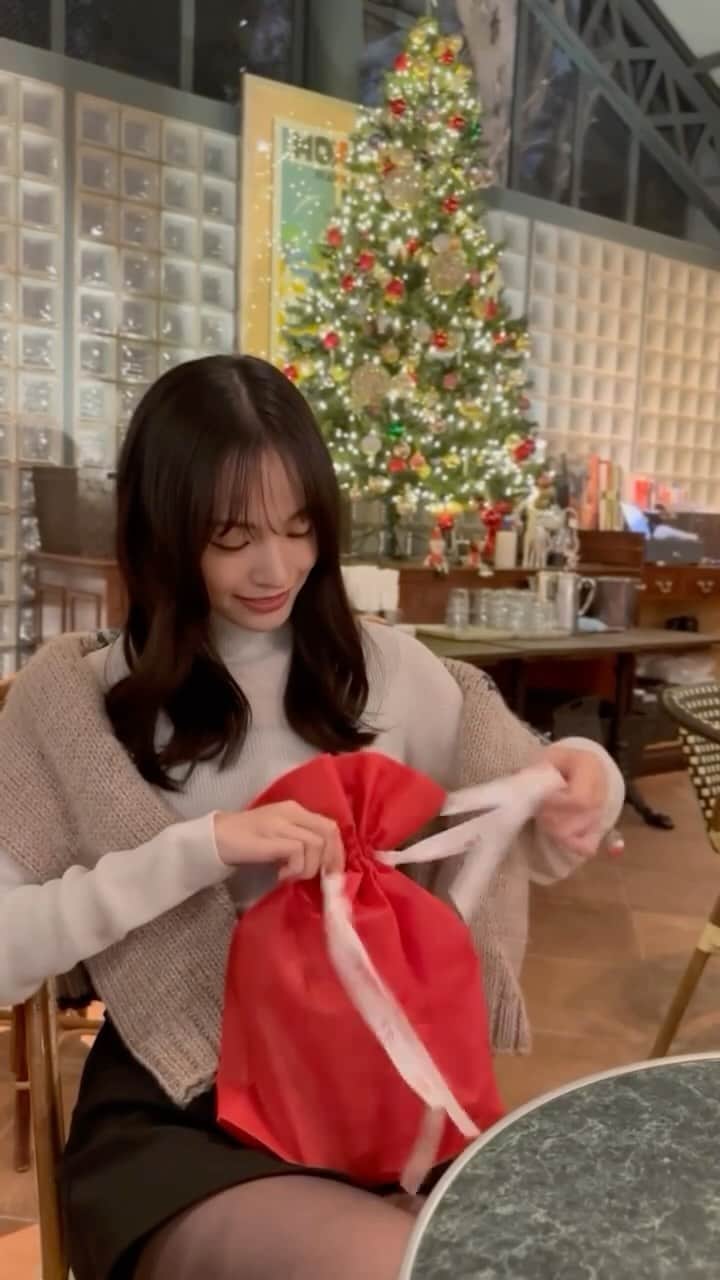 大谷凜香のインスタグラム：「おやすみなさい🎄🦊」