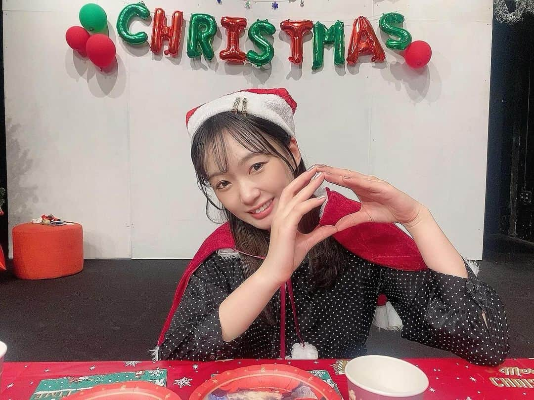 山下聖良さんのインスタグラム写真 - (山下聖良Instagram)「クリスマスイベントご参加くださった皆さまありがとうございました❣️ オープニングダンスから始まり、お絵かきコーナーなどぎゅっと濃厚な2時間でした🥰楽しかった〜！  たくさん笑って健康になった気がする🤭 来年もまたお会いできますように🙏 良いお年を〜！#ぶたのちょきんばこ #クリスマスの決断」12月17日 21時58分 - yamashita_seira