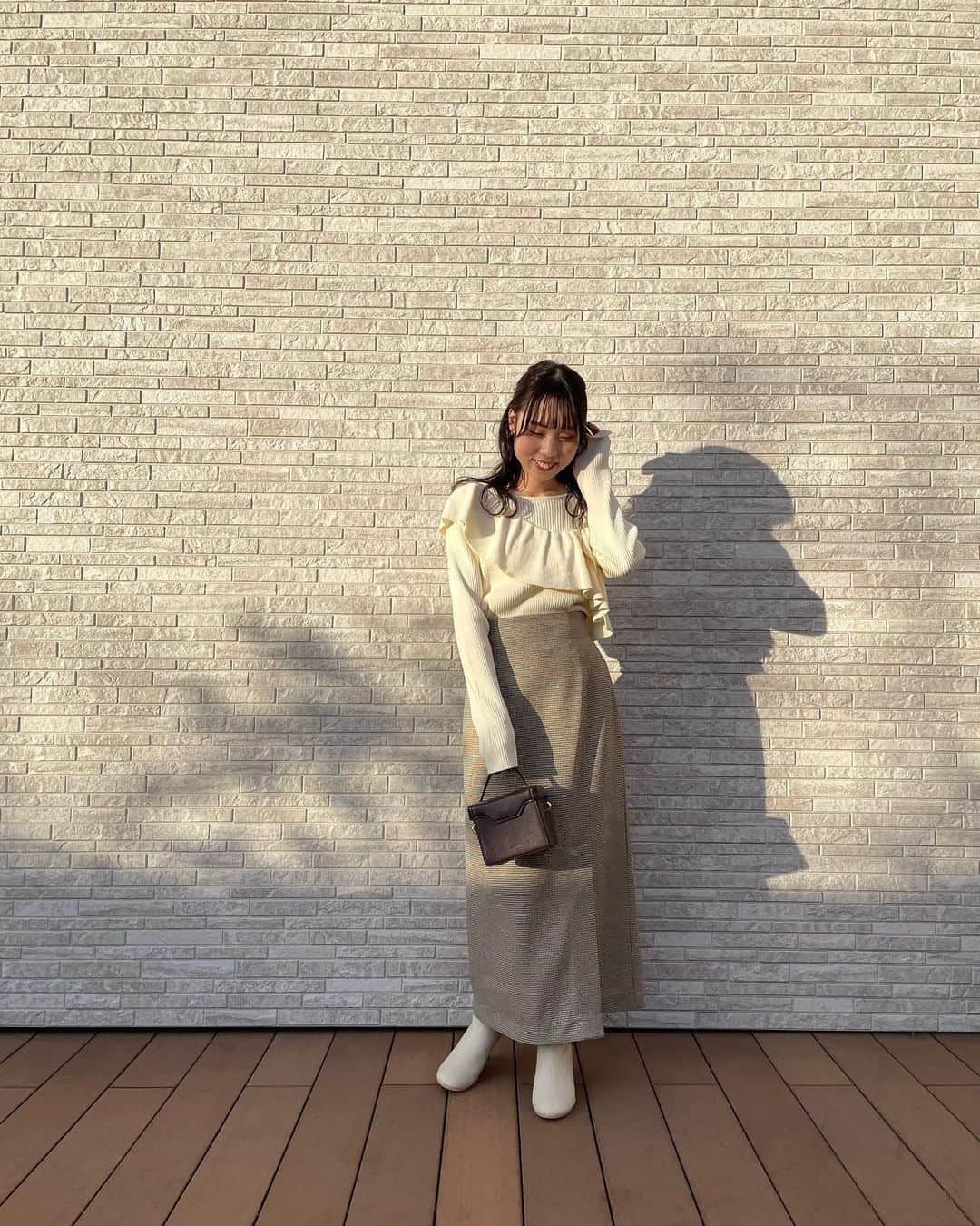 SM2olohuone LUMINE立川店さんのインスタグラム写真 - (SM2olohuone LUMINE立川店Instagram)「⠀ ⠀ ⠀ ⠀⠀ ⠀  ┈ ┈ ┈ ┈ ┈ ┈ ┈ ┈ ┈ ┈ ┈ ┈ ┈ ┈ ┈ ┈ ┈⠀  ⠀ ⠀ ⠀ ⠀⠀ ⠀ ⠀  holiday seasonにぴったりなコーディネートの ご紹介⚘⠜  女性らしいフリルにスタイルアップにもなる タイトスカートを合わせて𓂃 オフ×ベージュ合わせて柔らかな雰囲気に♡ ⠀  ⠀ ⠀  ┈ ┈ ┈ ┈ ┈ ┈ ┈ ┈ ┈ ┈ ┈ ┈ ┈ ┈ ┈ ┈ ┈⠀⠀ ⠀ ⠀  Té chichi  ◌knit ◌skirt ◌bag(Té chichi CLASSIC) ◌boots⠀ ⠀⠀⠀  ⠀ ⠀⠀ ⠀ ⠀ ⠀⠀ ⠀  #techichi #テチチ #オフィスコーデ #オフィスカジュアル #お仕事を楽しく #リバティー #オンコーデ #通勤コーデ #通勤スタイル #通勤服 #OLコーデ #大人カジュアル #お仕事コーデ #働く女性 #オトナ女子 #オンオフ兼用 #秋トレンド  #秋コーデ #canshopig #go5_lumitachi #fashion #spring #me #feminine #フェミニン #フェミニンコーデ #デート服 #冬コーデ #冬トレンド」12月17日 22時12分 - sm2olohuone_lumine