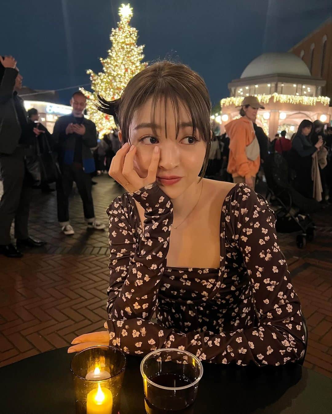 上西星来さんのインスタグラム写真 - (上西星来Instagram)「母とクリスマス気分🎄✨  one-piece @snidel_official  後ろのシルエットも可愛いワンピース👗」12月17日 22時40分 - seira_jonishi_tpd
