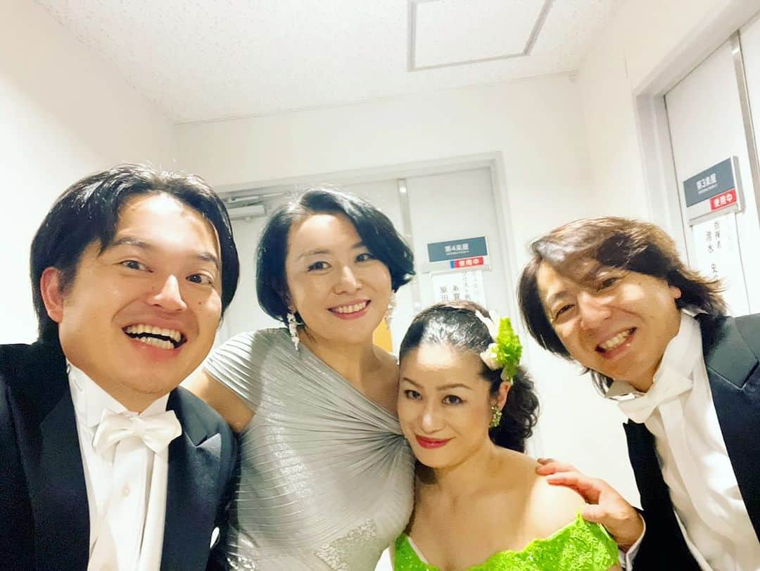 鳥木弥生さんのインスタグラム写真 - (鳥木弥生Instagram)「秋の魔笛以来の再集合！SATBならぬ、PPTP第九、楽しく終演！！(3枚目)この衣装で歌うのは断念(笑) 今年は #石川県 全土に加え、#氷見、そして4年ぶりに #前田家 繋がりの #名古屋 #中川区 からも集結した大合唱団との共演でした。 #石川県音楽文化協会 、地元の誇り！！ #石川公美 #糸賀修平 #原田勇雅 #鳥木弥生」12月17日 22時48分 - yayoitoriki