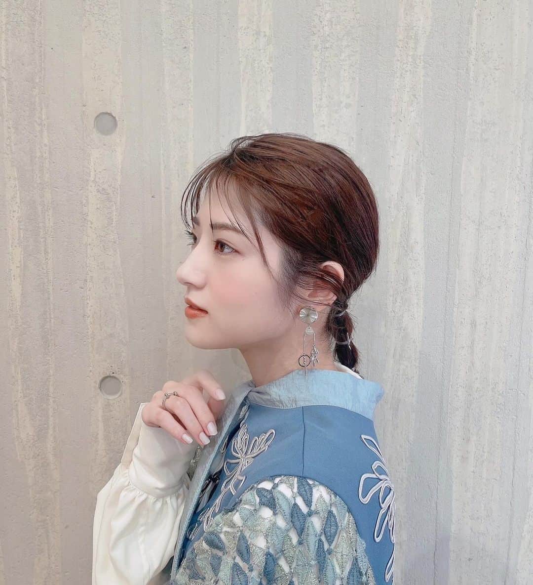 若月佑美さんのインスタグラム写真 - (若月佑美Instagram)「. NHK Eテレにて来週 12月24日（日）  朝9:00〜放送の「#日曜美術館」に出演しますー！ クリスマスイブに放送ー！ 国立西洋美術館に行ってきました🧸  #キュビスム の特別講義！！ 講師は美術史の専門家 #三浦篤 さんと 漫画家 #荒木飛呂彦 さんです！！ 生徒は #濱田龍臣 さんと私です！！ 面白かったなー。是非、見てください☺️ . #nhk  #eテレ  #若月佑美」12月18日 11時46分 - yumi_wakatsuki_official
