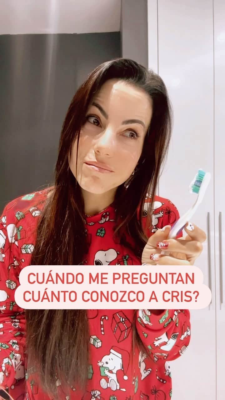 ポーラ・ベビラクアのインスタグラム：「Ustedes qué tanto conocen a sus esposos ??   Esto de verdad es demasiado real 🤣🤣  Mi pijama @pbcollections   #humor #esposos #risas #vidareal」