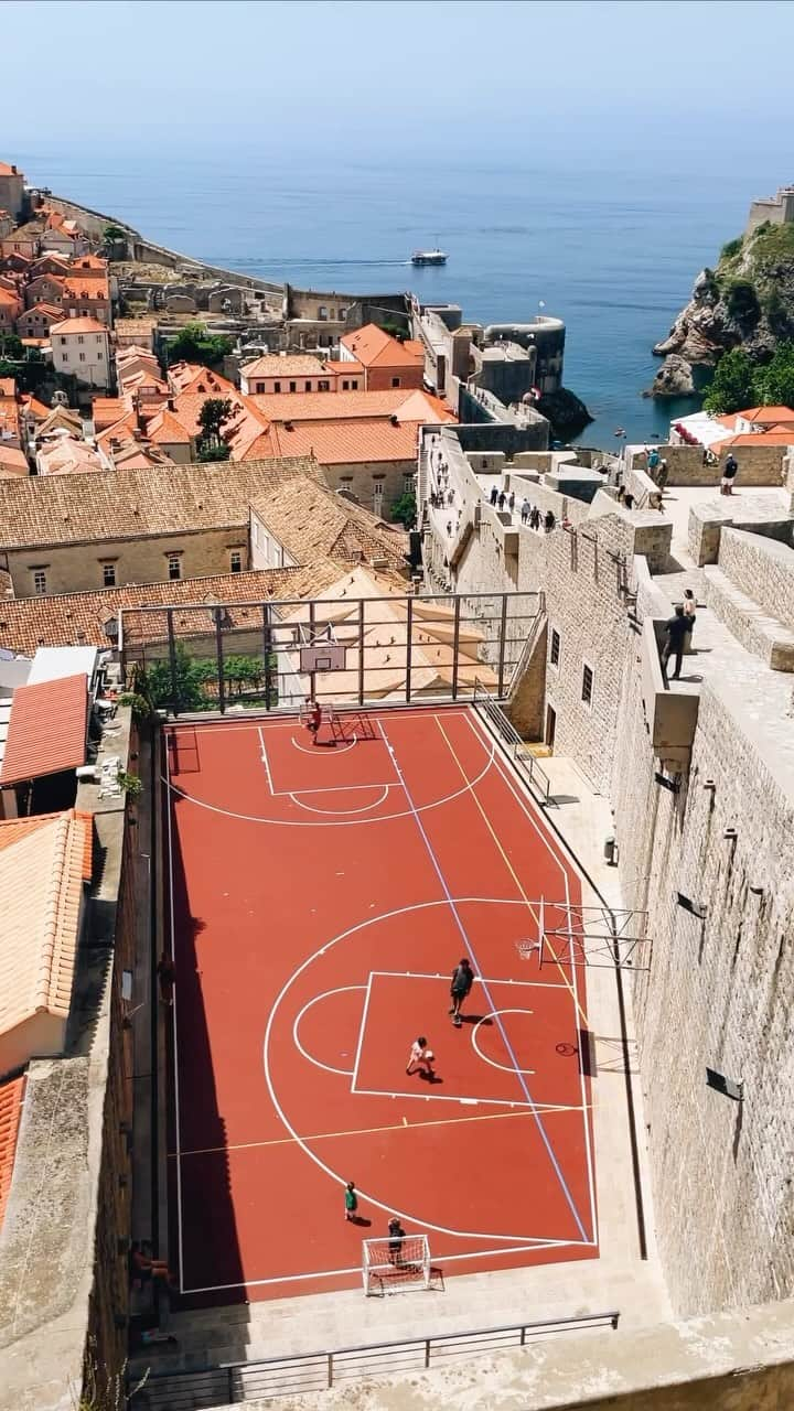 FIBAのインスタグラム：「Peace of mind 🍃  📍 Dubrovnik 🇭🇷」