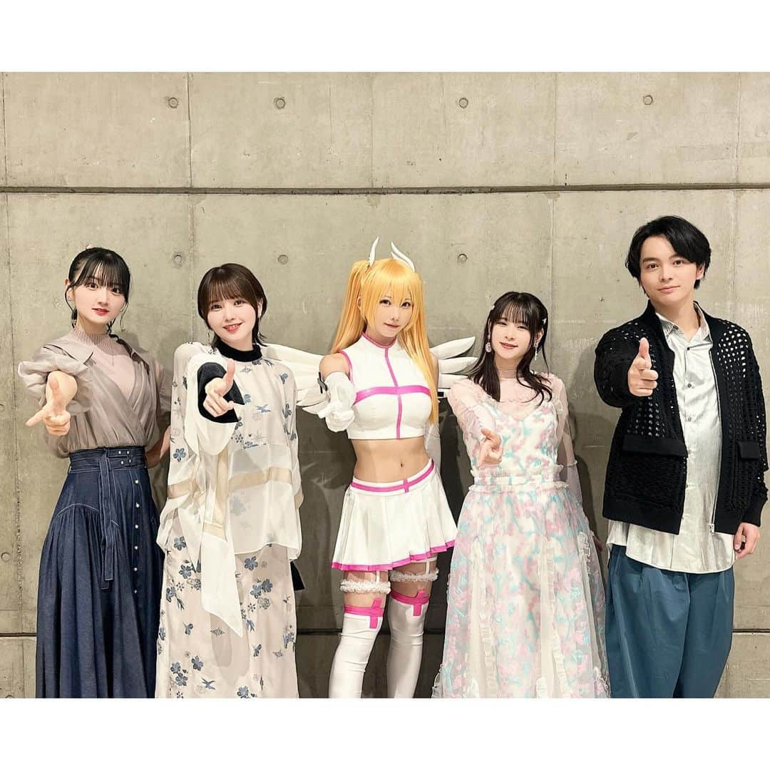 鬼頭明里さんのインスタグラム写真 - (鬼頭明里Instagram)「「2.5次元の誘惑」 ジャンプスタジオステージ　ADKEMブースステージ ありがとうございました🌟 　 753さんのキャスト発表にえなこさんとの登壇と 豪華なステージでした✨ コスプレって奥が深いし熱いなと改めて思わせてくれる作品 アニメもどうぞよろしくお願いします🌟」12月17日 23時45分 - akarikito1016