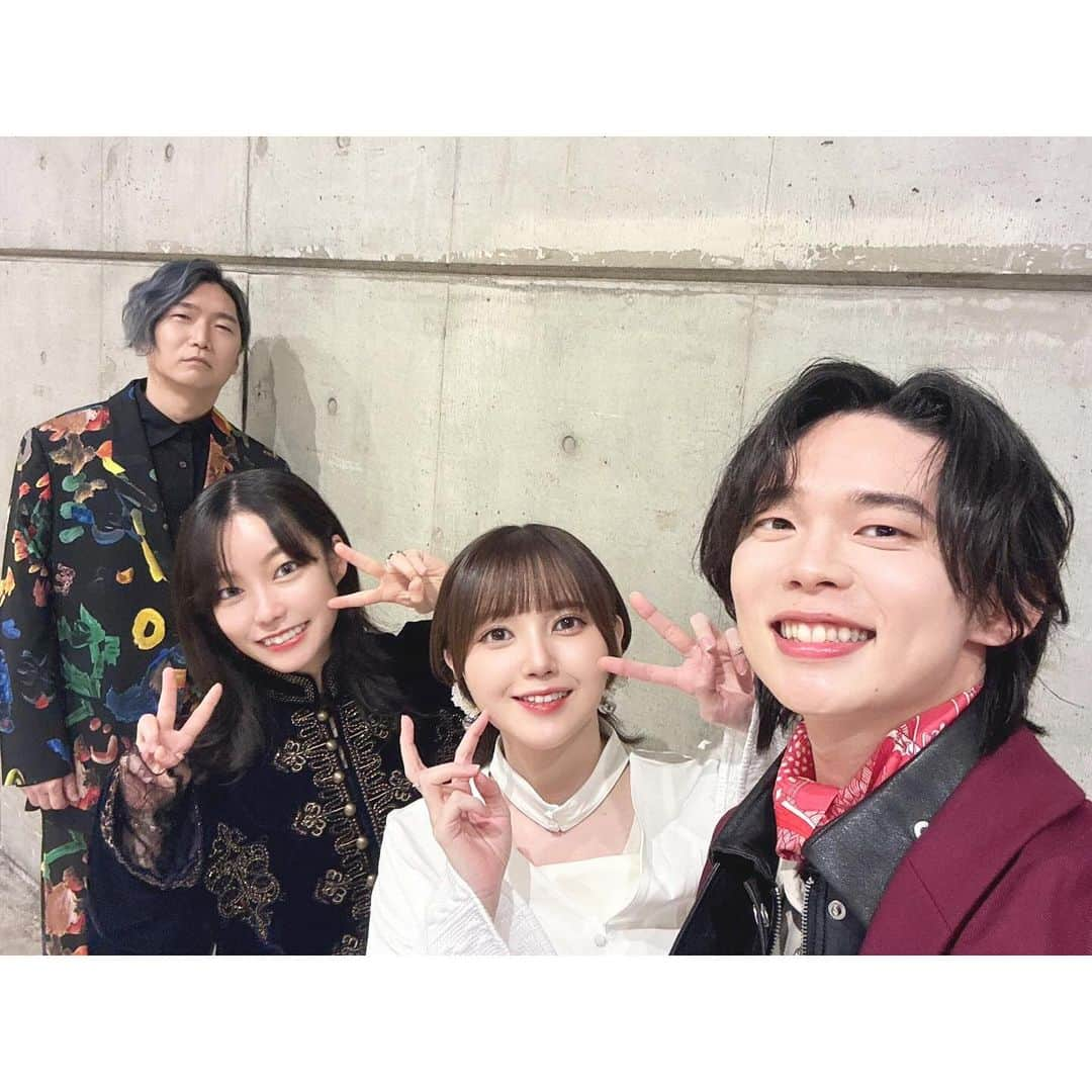 鬼頭明里さんのインスタグラム写真 - (鬼頭明里Instagram)「「夜桜さんちの大作戦」ジャンプスーパーステージBLUE ありがとうございました🌸 　 仲良し兄弟（？）キャストでお届け！ 放送まであと少し✨楽しみに待っていてください🌸」12月17日 23時50分 - akarikito1016