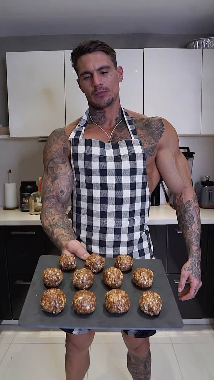 ロス・ディッカーソンさんのインスタグラム (ロス・ディッカーソンdickersonross)