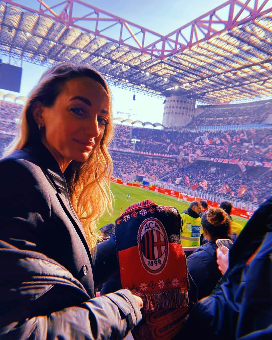 コソヴァレ・アスラニさんのインスタグラム写真 - (コソヴァレ・アスラニInstagram)「Caught on Retro-cam at San Siro 📸」12月18日 1時01分 - asllani9