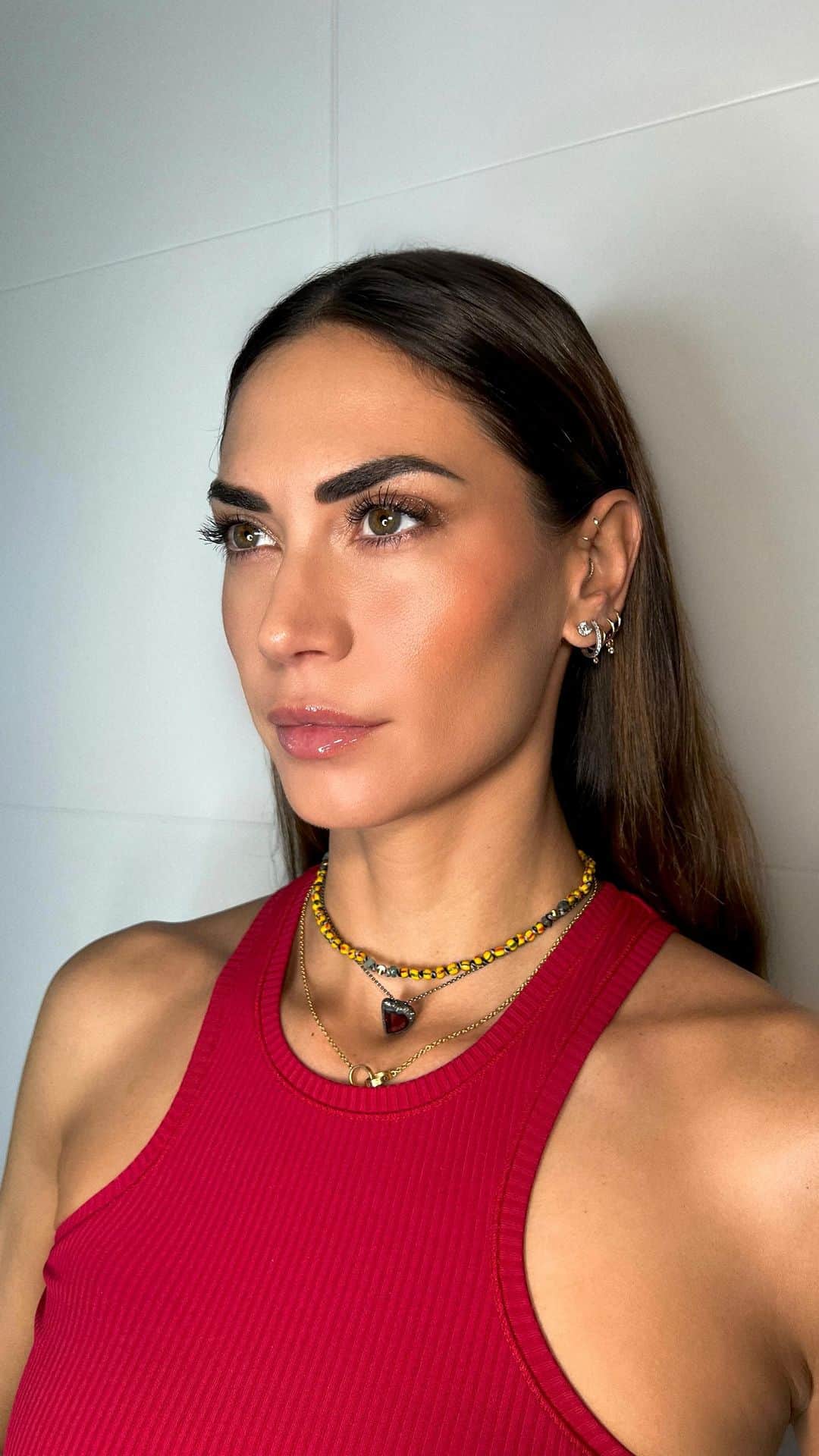 メリッサ・サッタのインスタグラム：「Natural and luminous make up perfect for the holidays ✨🎄」