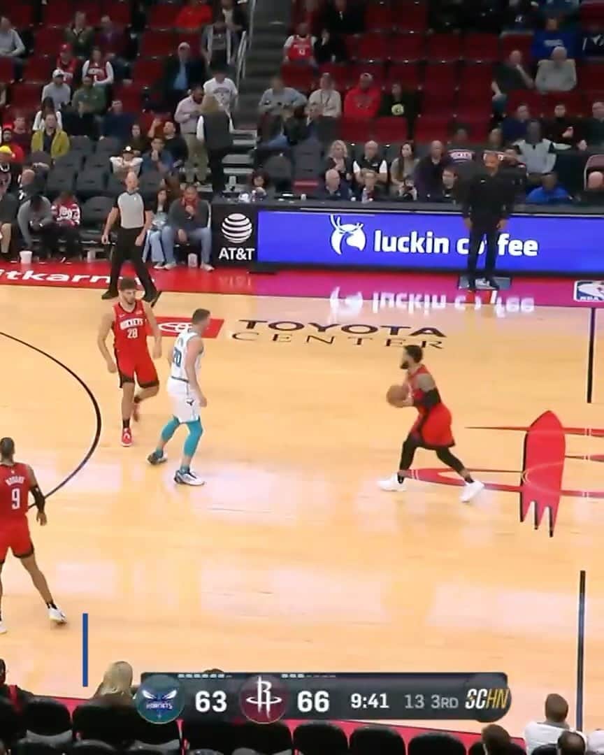 NBAのインスタグラム：「👀 the 5️⃣ best from @alperen.sengun so far this season!   🆚: ROCKETS/BUCKS 🕖: 7:00pm/et 📱: NBA App」