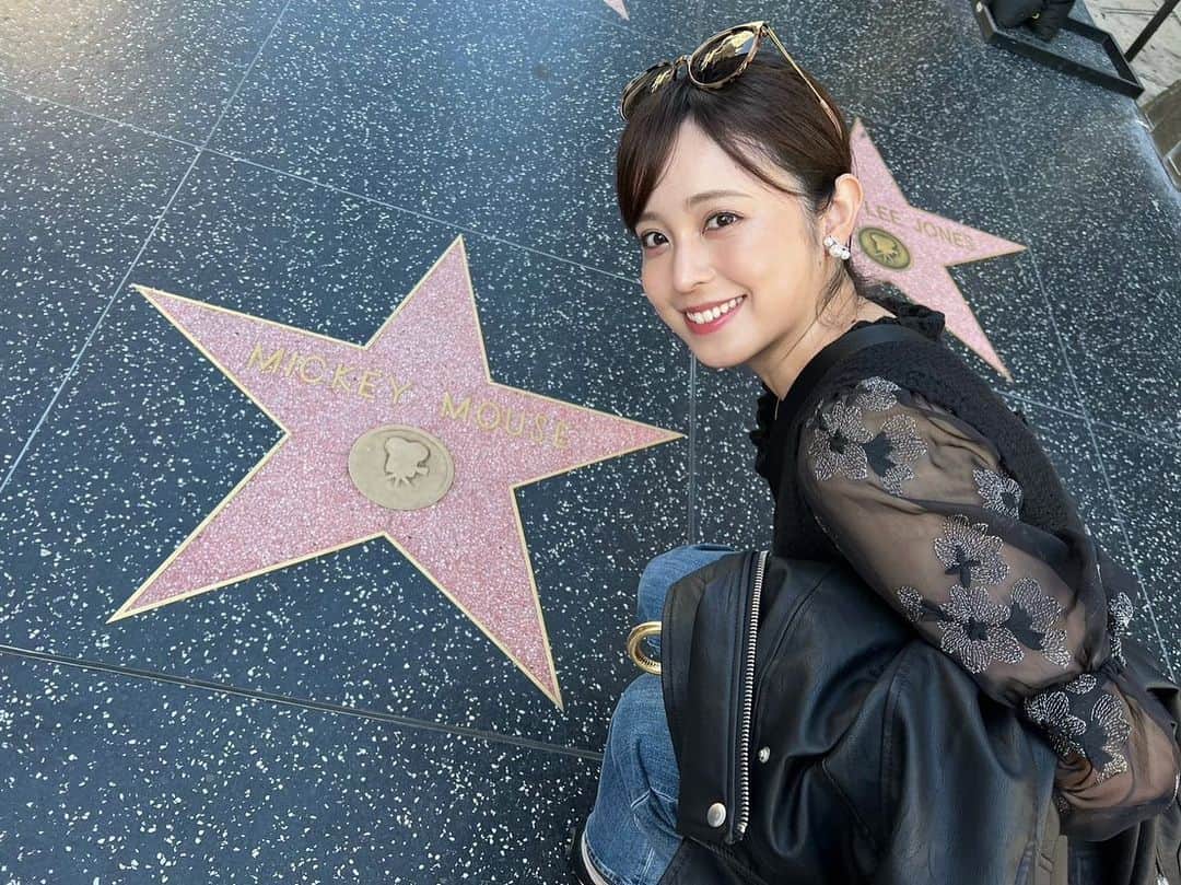 久慈暁子のインスタグラム：「* ミッキーマウスの星🌟と ずっと行きたかった グリフィス天文台⛰ * #hollywoodwalkoffame  #griffithobservatory  #hollywoodsign」