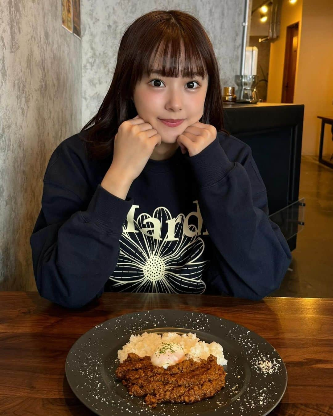 古川杏さんのインスタグラム写真 - (古川杏Instagram)「🍛💛 キーマカレー美味しかった^ ^ わんちゃんもOKなお店ででたくさんいてかわいかった🐩」11月24日 12時08分 - ann_furukawa