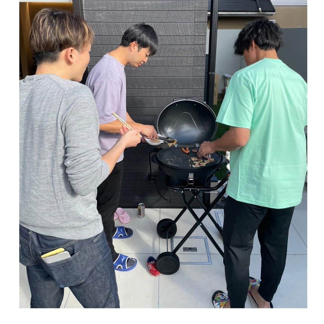 木村文紀さんのインスタグラム写真 - (木村文紀Instagram)「BBQ〜 沢山のプレゼントありがとう！ あとからサプライズで来てくれた後輩も 笑  次はいつ開催する？😏  #ホームパーティー #バーベキュー #大石達也 #中田祥多 #源田壮亮 #柘植世那 #木村文紀」11月24日 12時12分 - fumikazu_kimura9