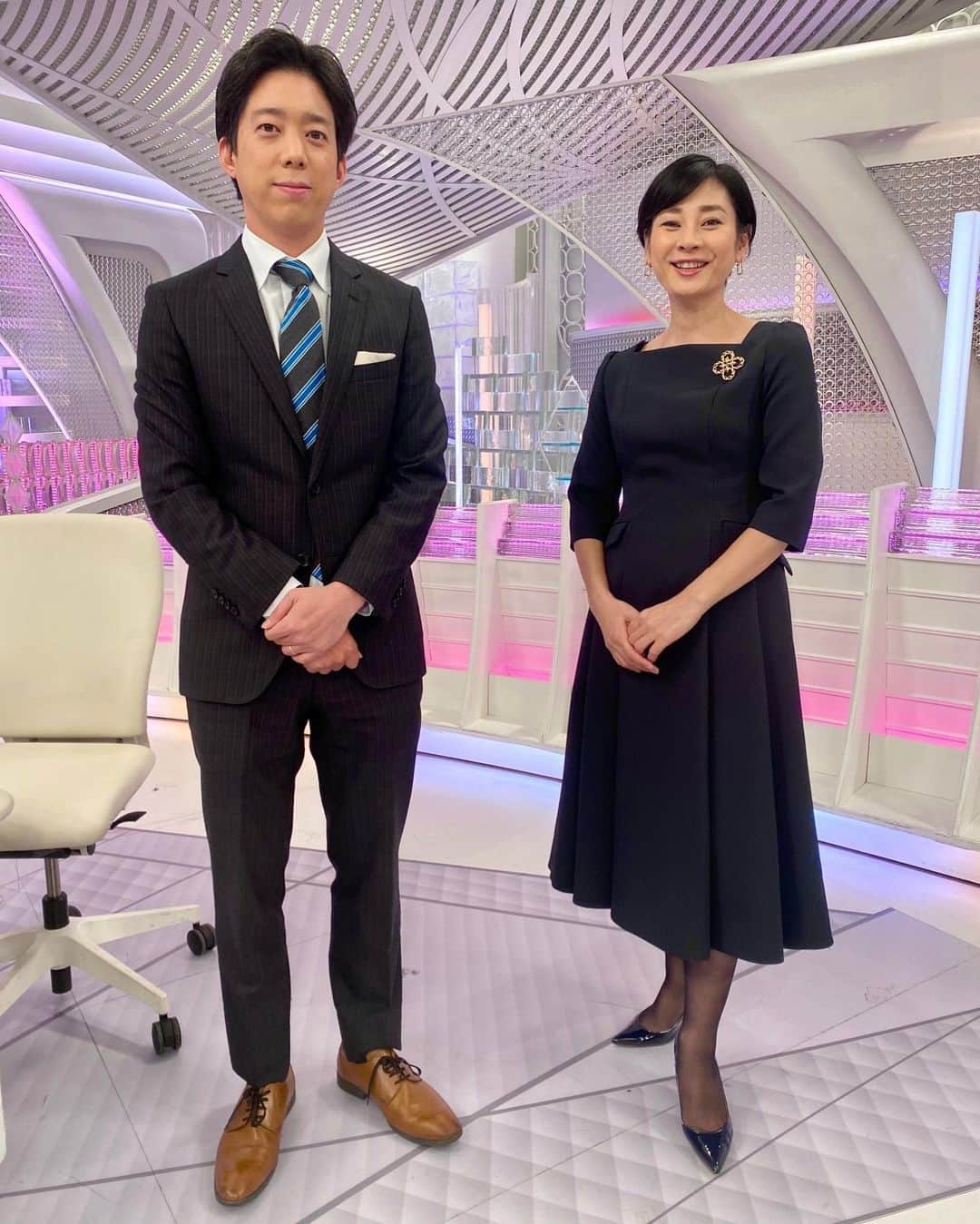 フジテレビ「Live News days」さんのインスタグラム写真 - (フジテレビ「Live News days」Instagram)「きょう北海道や東北では雪が降り、見通しの悪くなる所もありそうなので車の運転にはご注意ください。  関東から西は晴れますが、夜はグッと気温が下がるので暖かい服装でお出かけください。  島田アナ JK：#theory @theory_jp OP： #CELFORD  @celford_official ピアス：#lasoeur @lasoeur_jewel ブローチ:#ヴァンドームブティック @vendomeboutique_official  #島田彩夏 #立本信吾 #安宅晃樹 #竹内友佳 #アナウンサー #フジテレビ #ライブニュースデイズ #livenewsdays #ファッション #コーディネート」11月24日 12時26分 - live_news_days