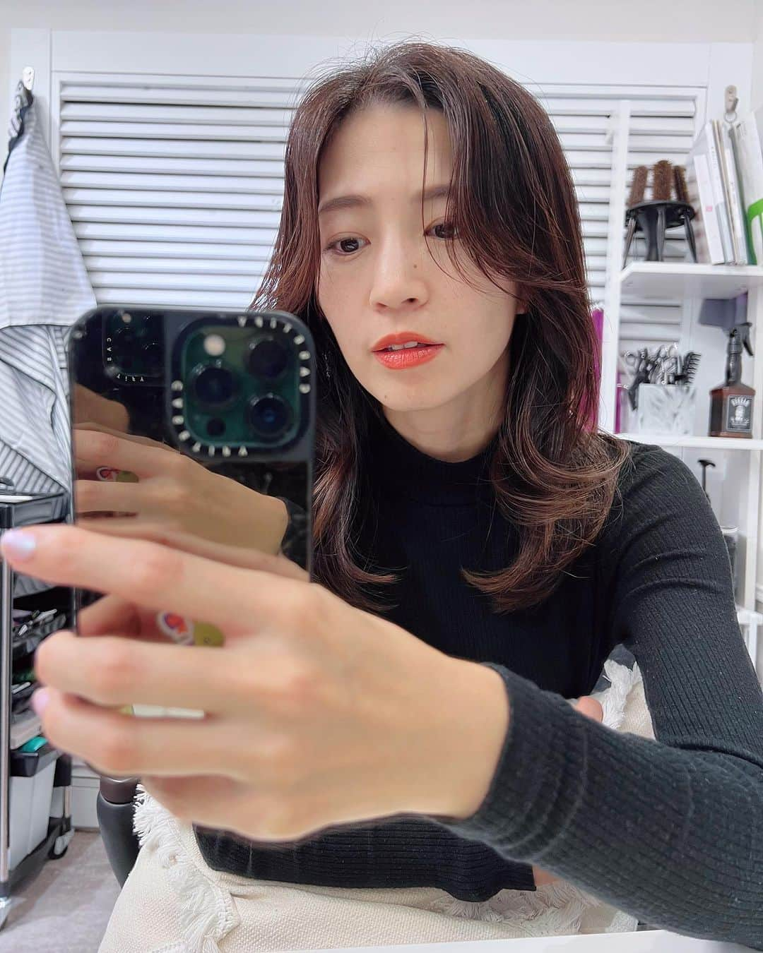 安田美沙子さんのインスタグラム写真 - (安田美沙子Instagram)「久々の美容院へメンテナンス💇‍♀️  繋がりの収録があるので、沢山は変えずに。。。  友人美容師さんが、ヘアスタイル遊んでくれました🥹✨  ヘッドスパをすると、顔色がよくなる。ありがと🤍  #hair #メンテナンス #美容院 #thanks #newhair」11月24日 12時32分 - yasuda_misako